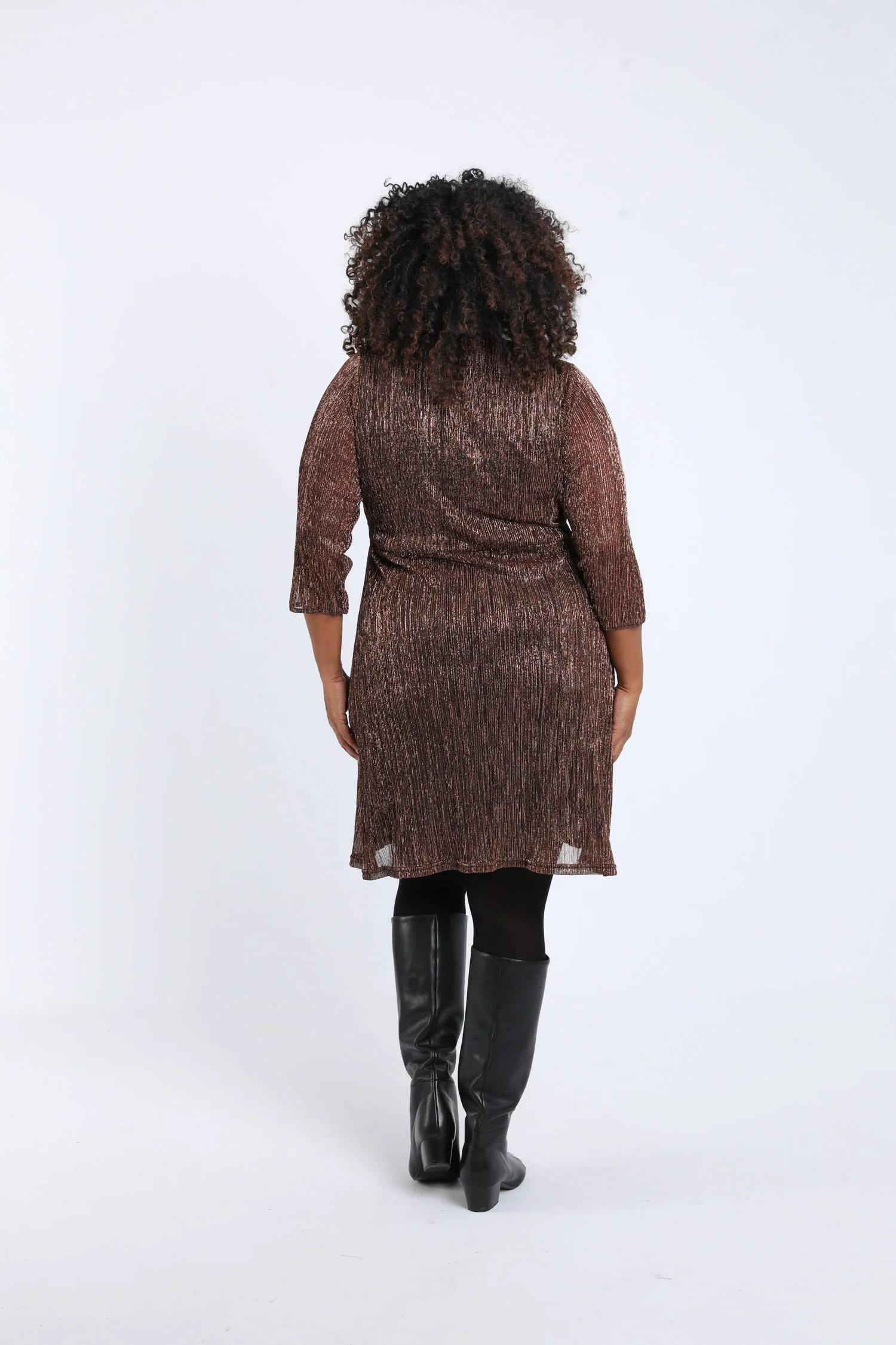 Robe plissée unie avec lurex - Image 2