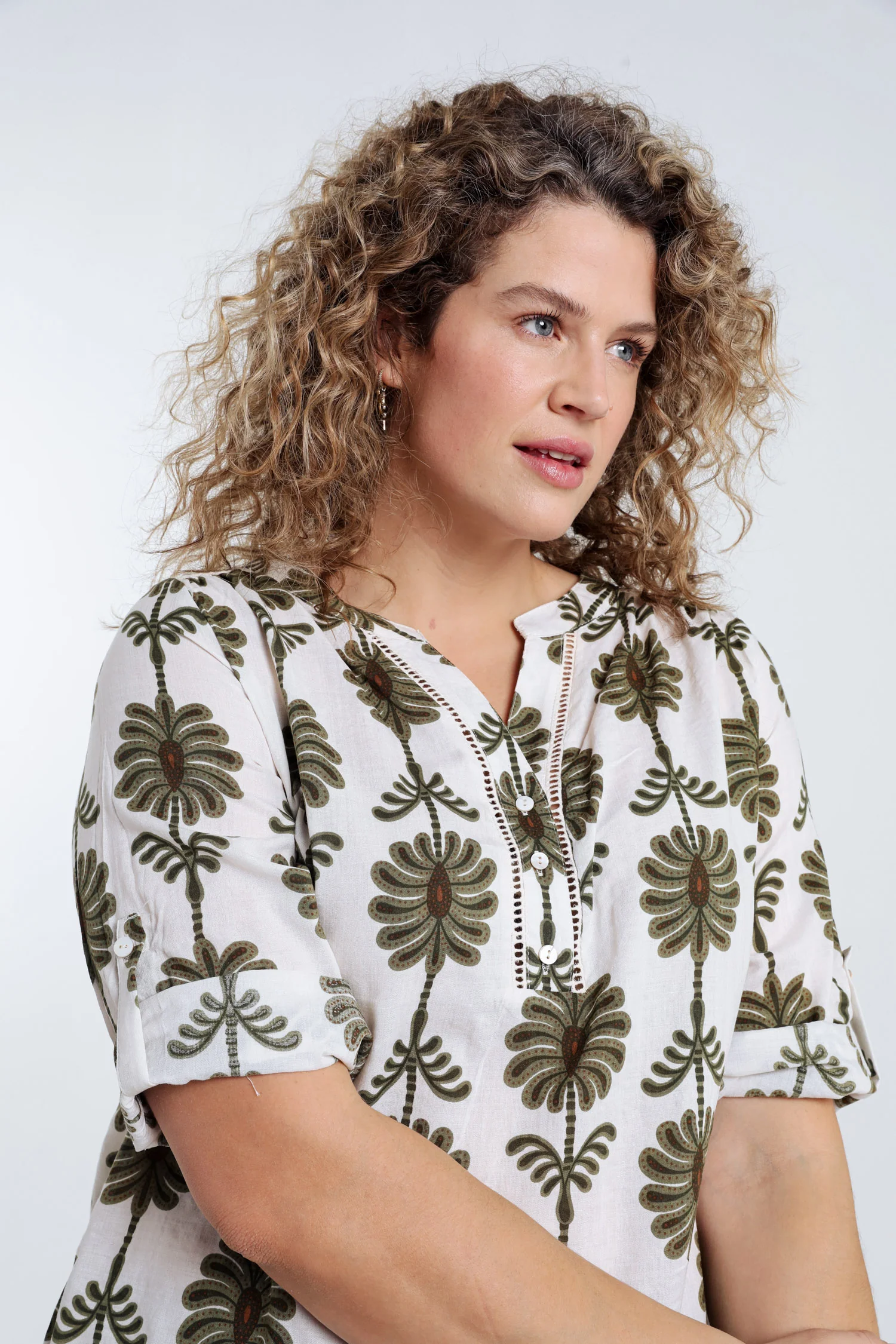 Blouse détail ajouré imprimé bicolore - Image 15
