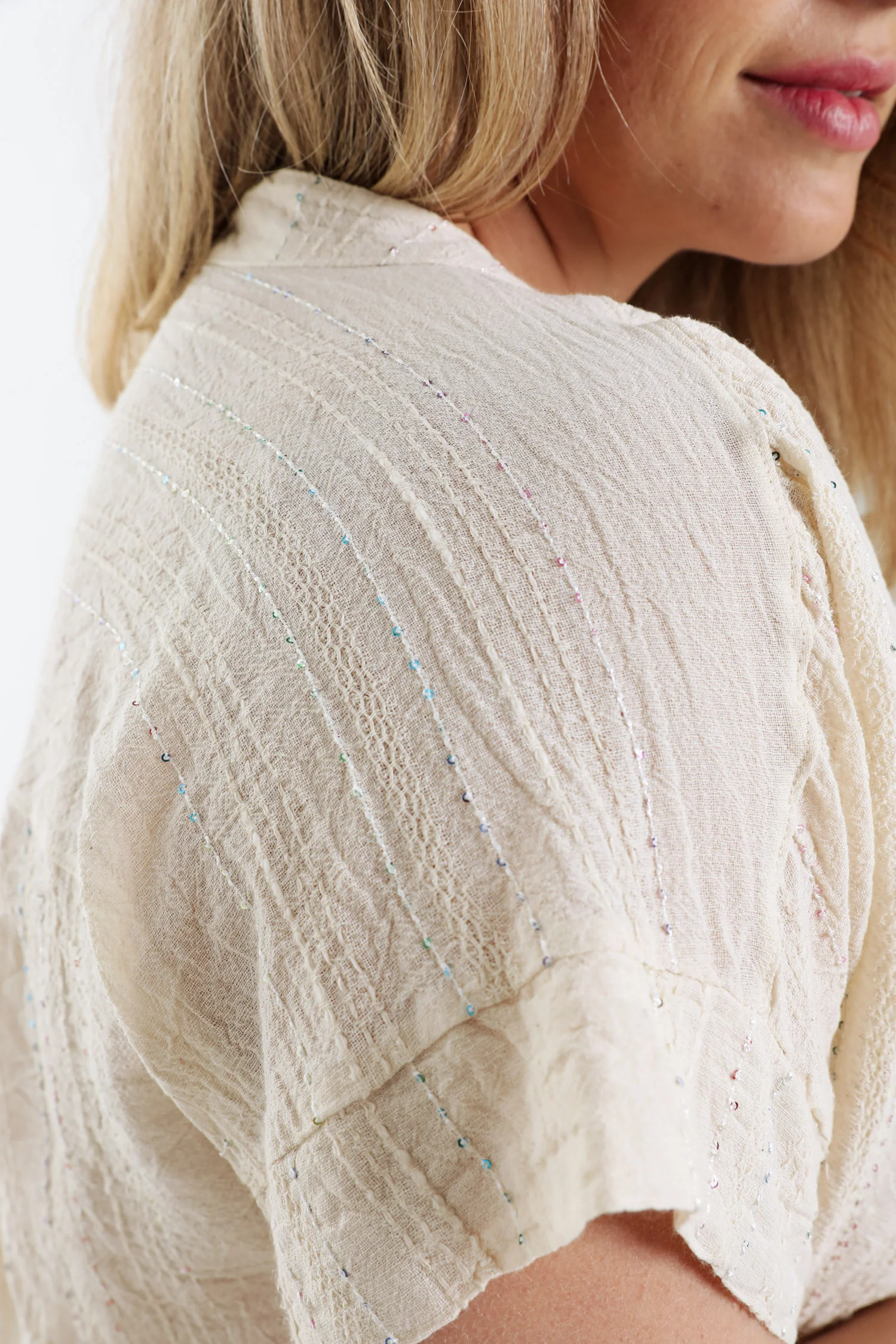 Blouse en coton unie avec rayures en sequins - Image 5