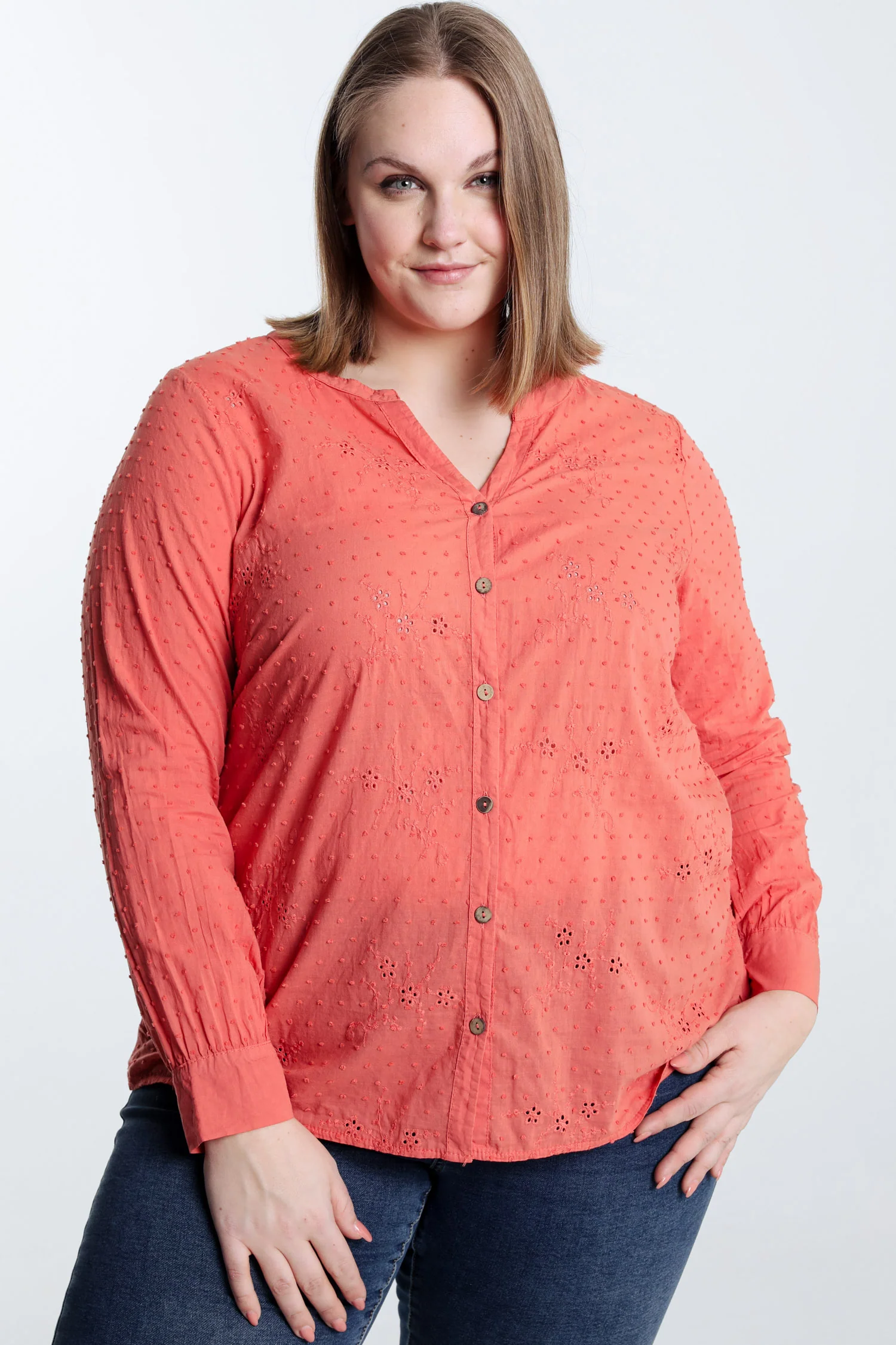 Blouse en coton unie broderies et plumetis - Image 12