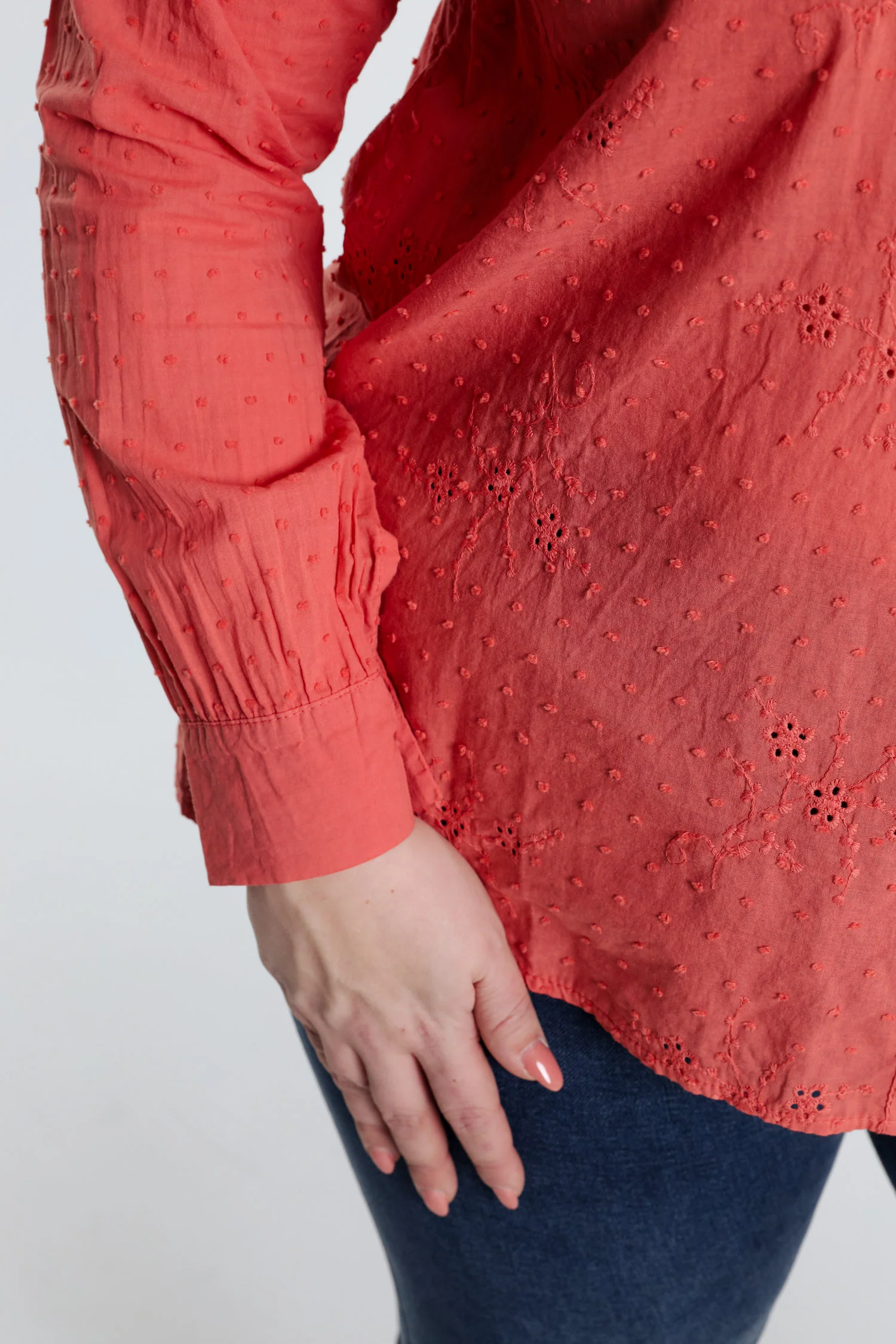 Blouse en coton unie broderies et plumetis - Image 17