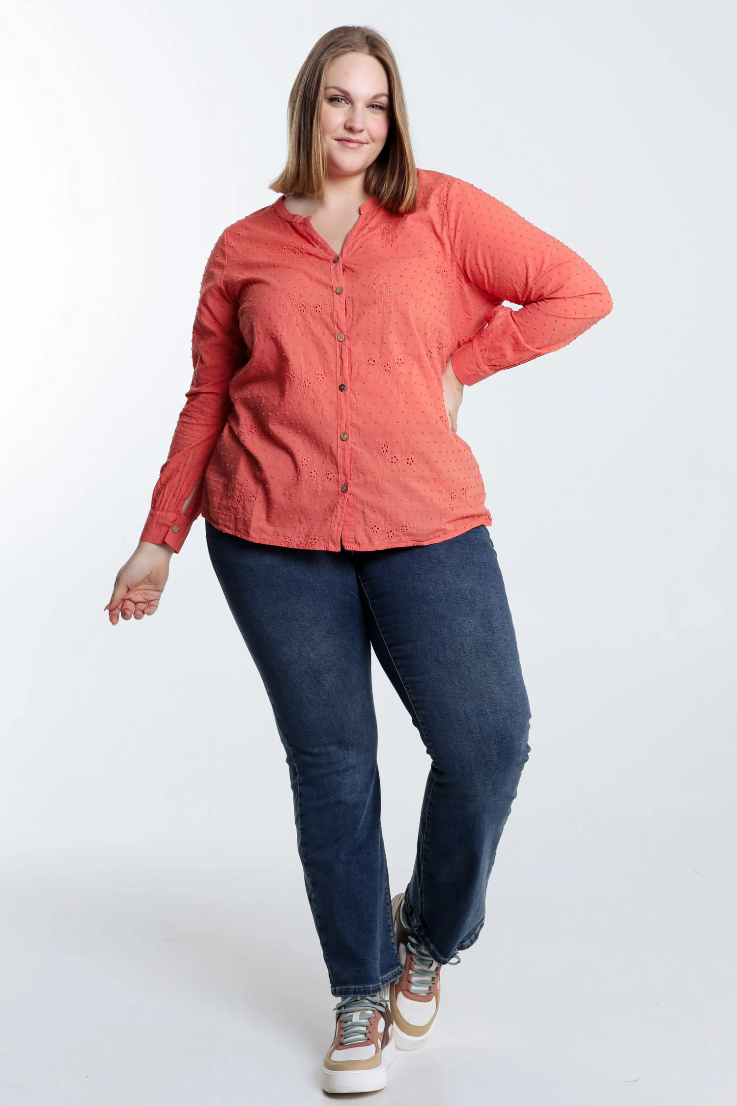 Blouse en coton unie broderies et plumetis - Image 20