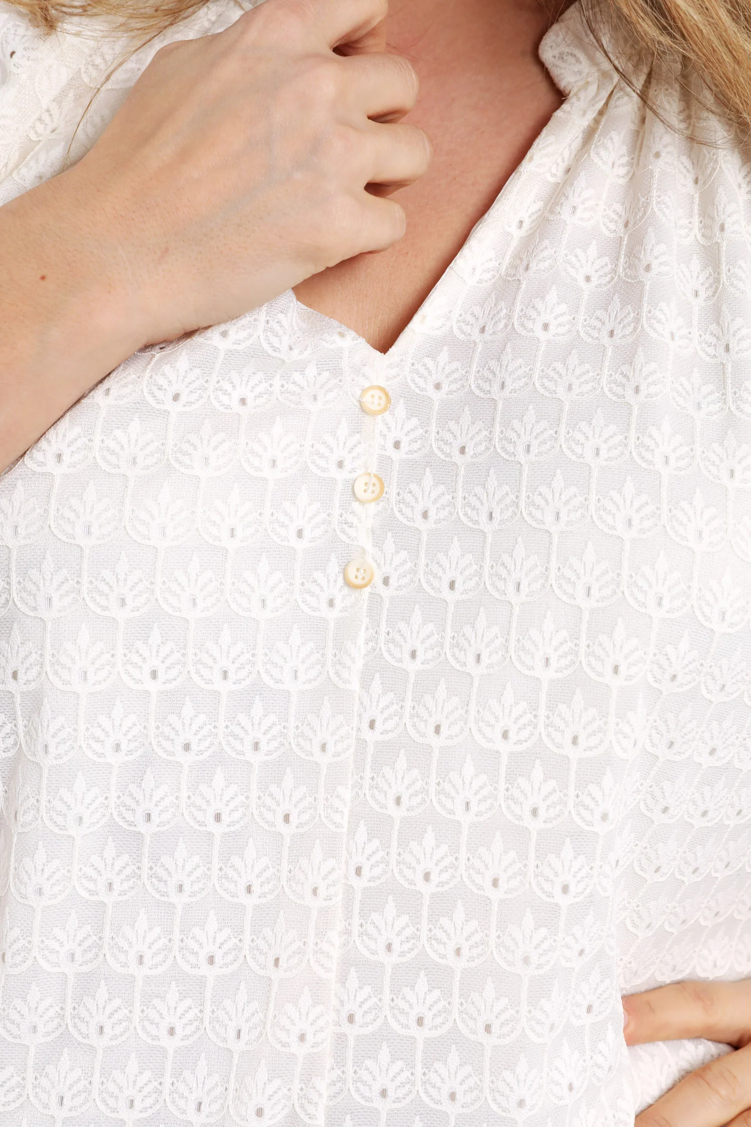 Blouse en dentelle unie - Image 4