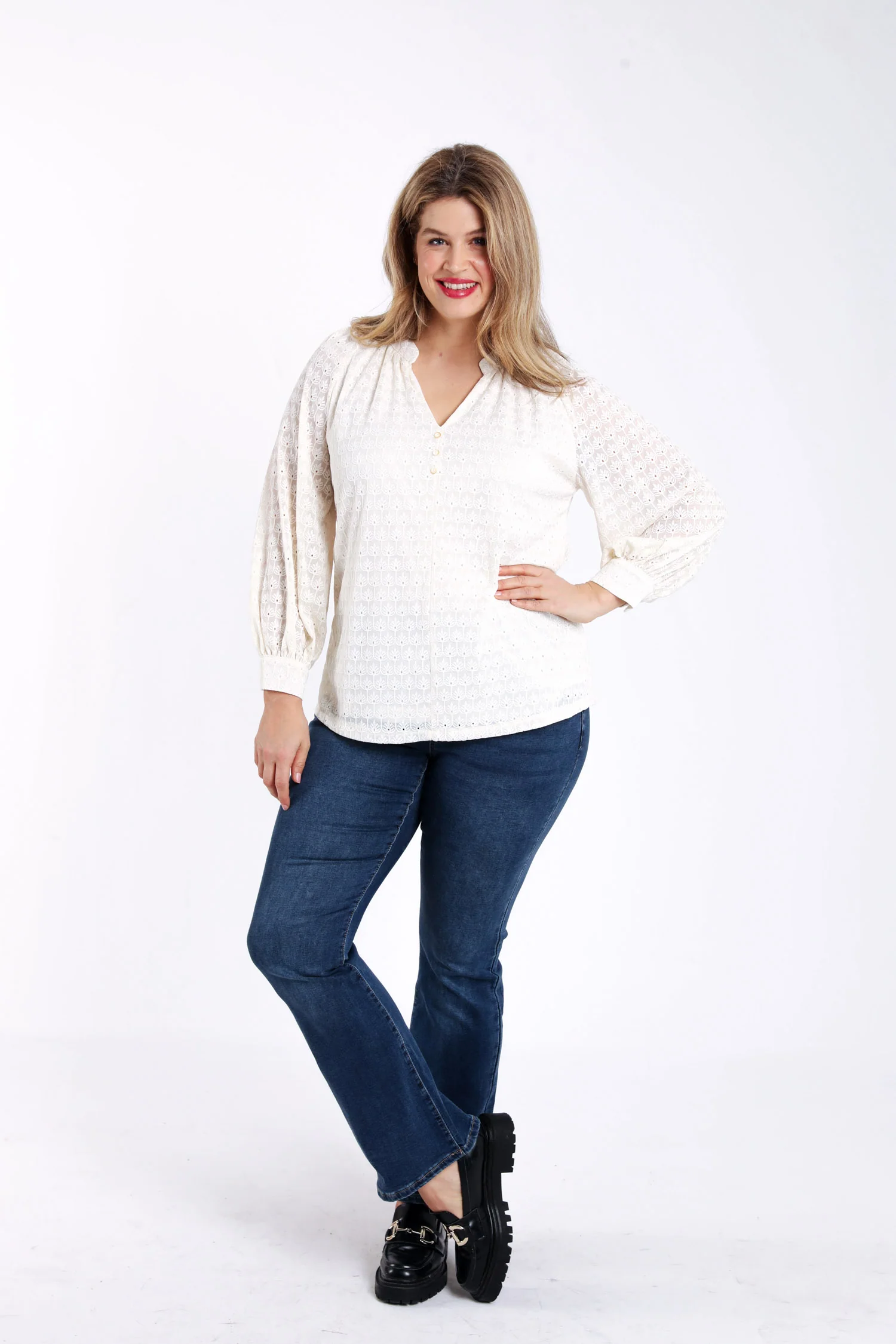 Blouse en dentelle unie - Image 7