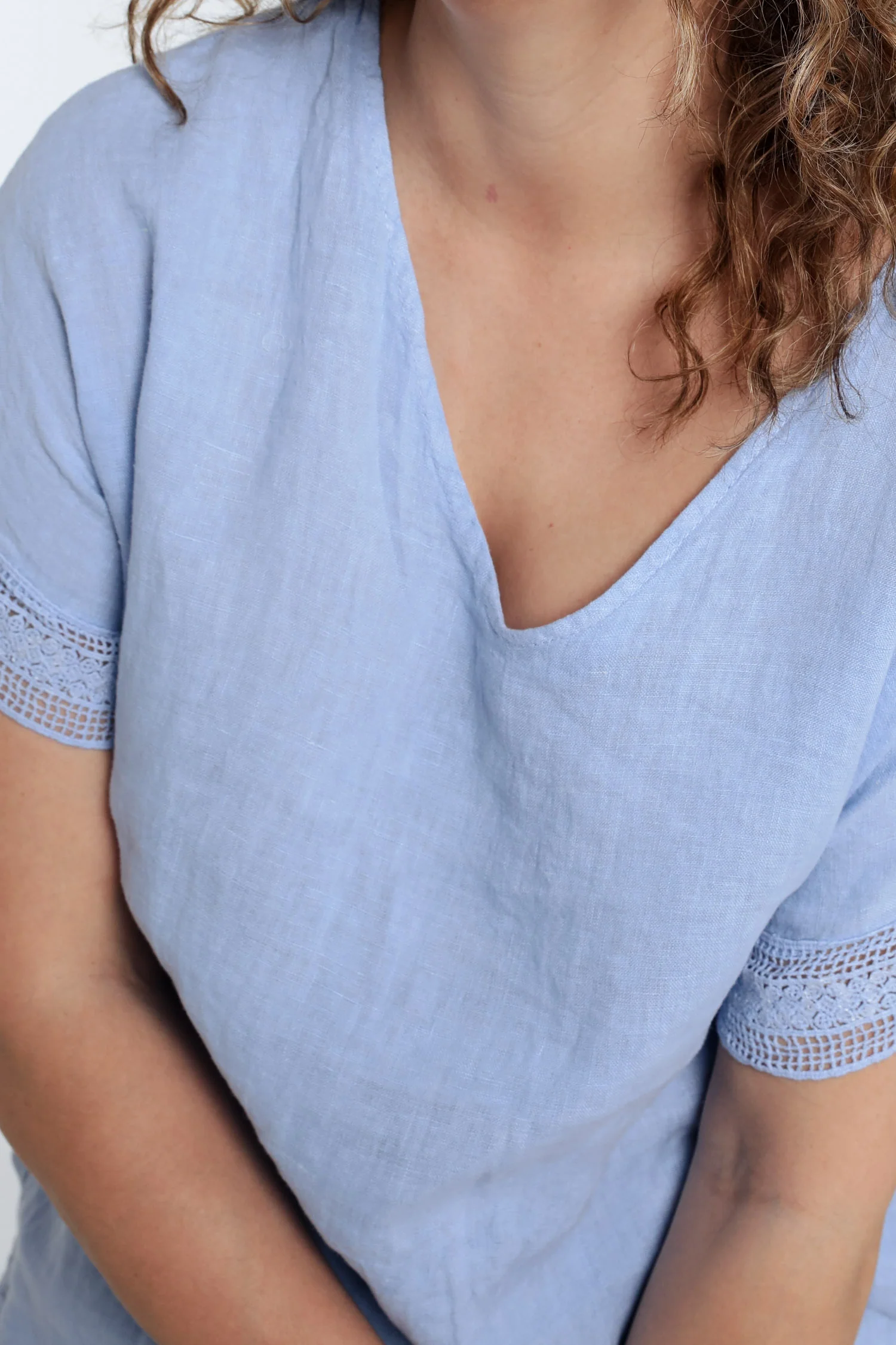 Blouse en lin unie détail sequins - Image 17