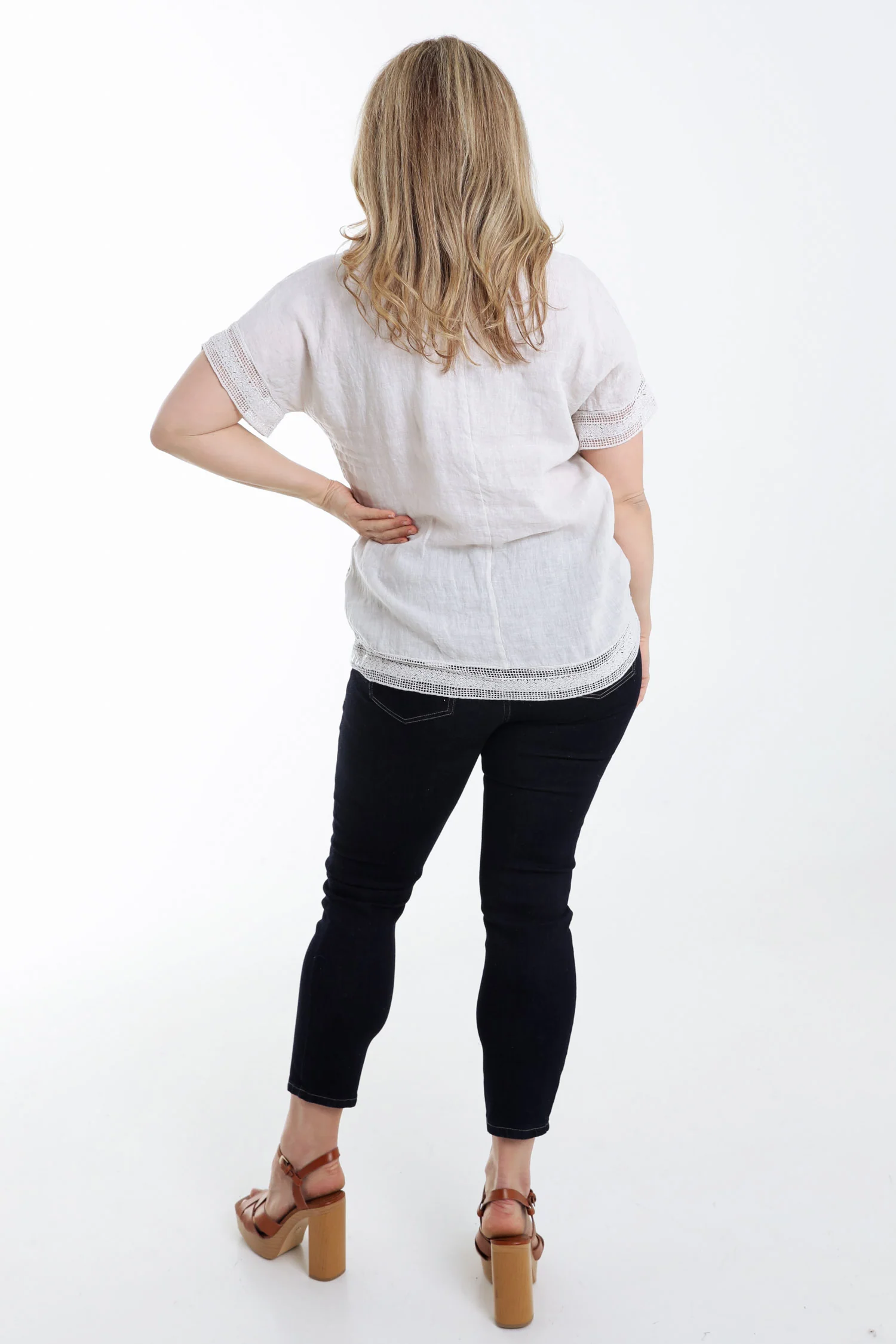 Blouse en lin unie détail sequins - Image 2