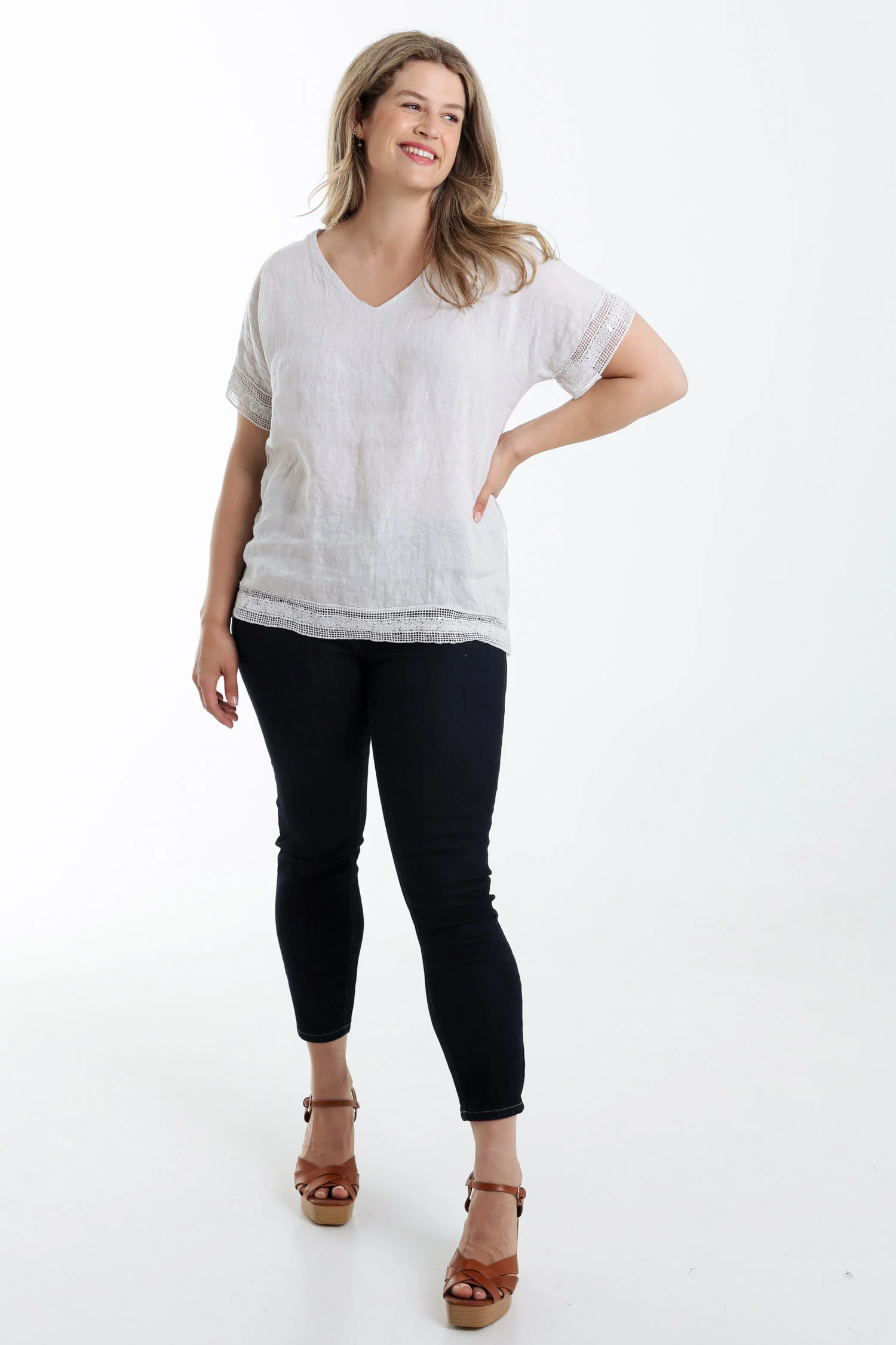 Blouse en lin unie détail sequins - Image 8