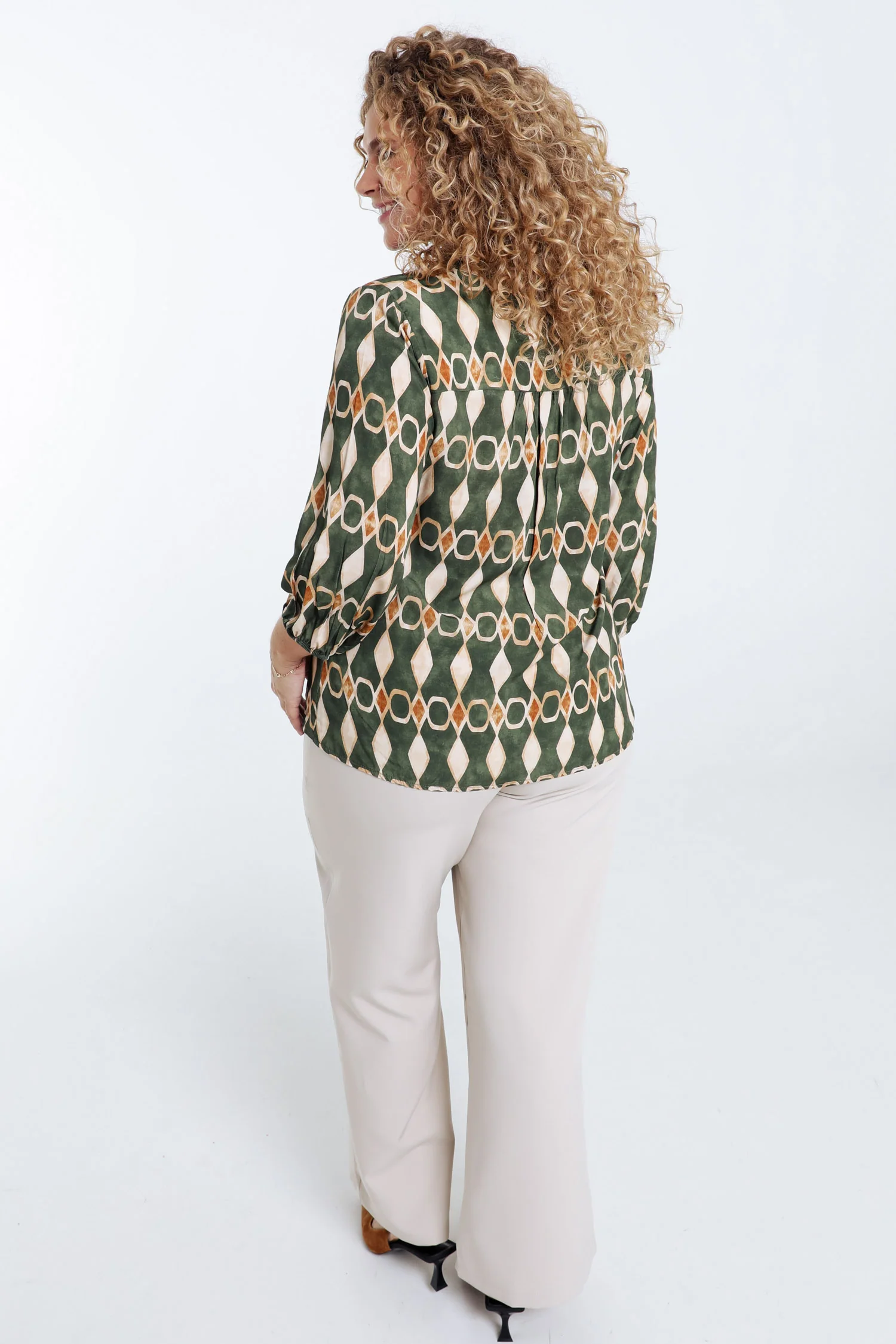 Blouse en viscose imprimé graphique - Image 13