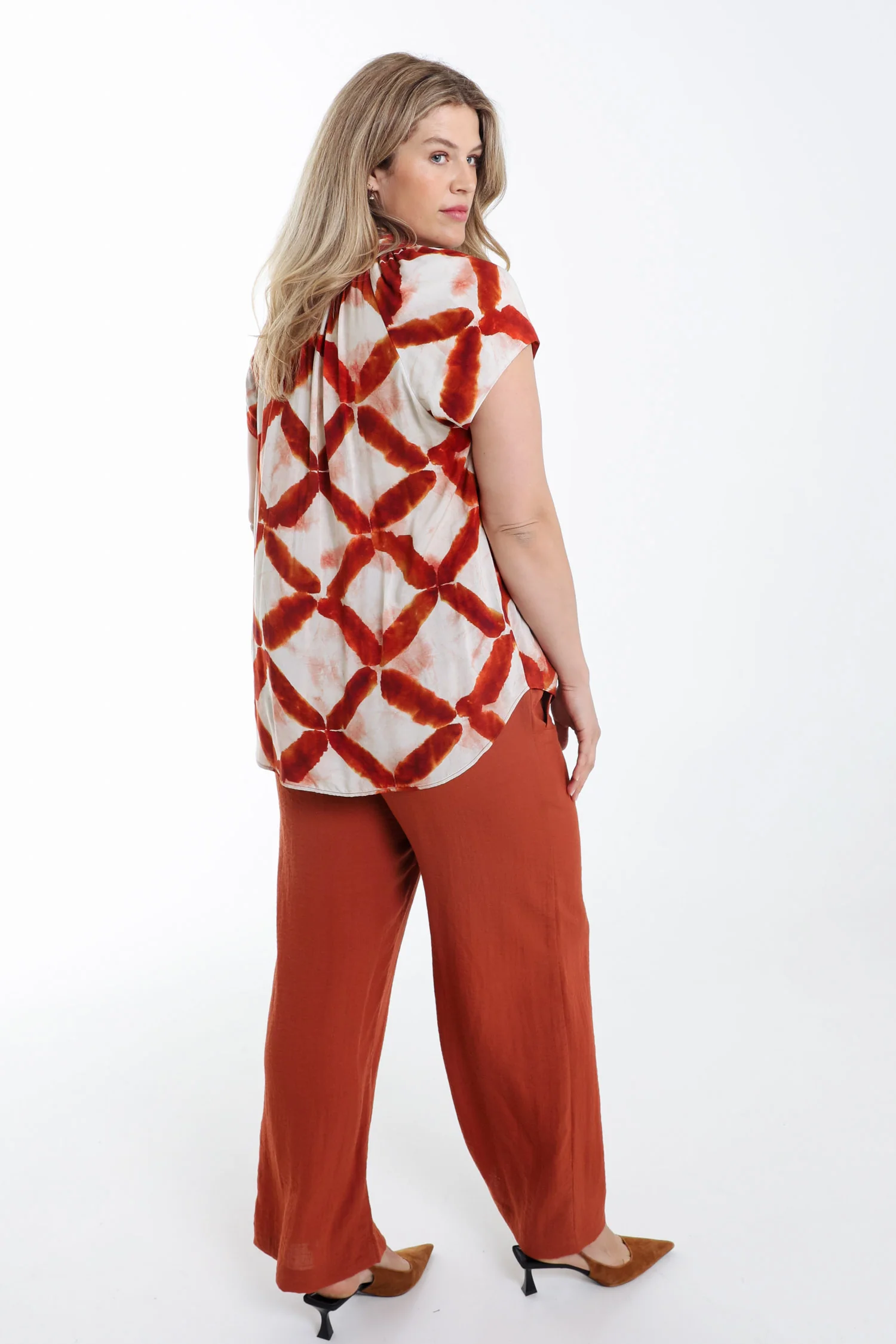 Blouse en viscose imprimé graphique - Image 2