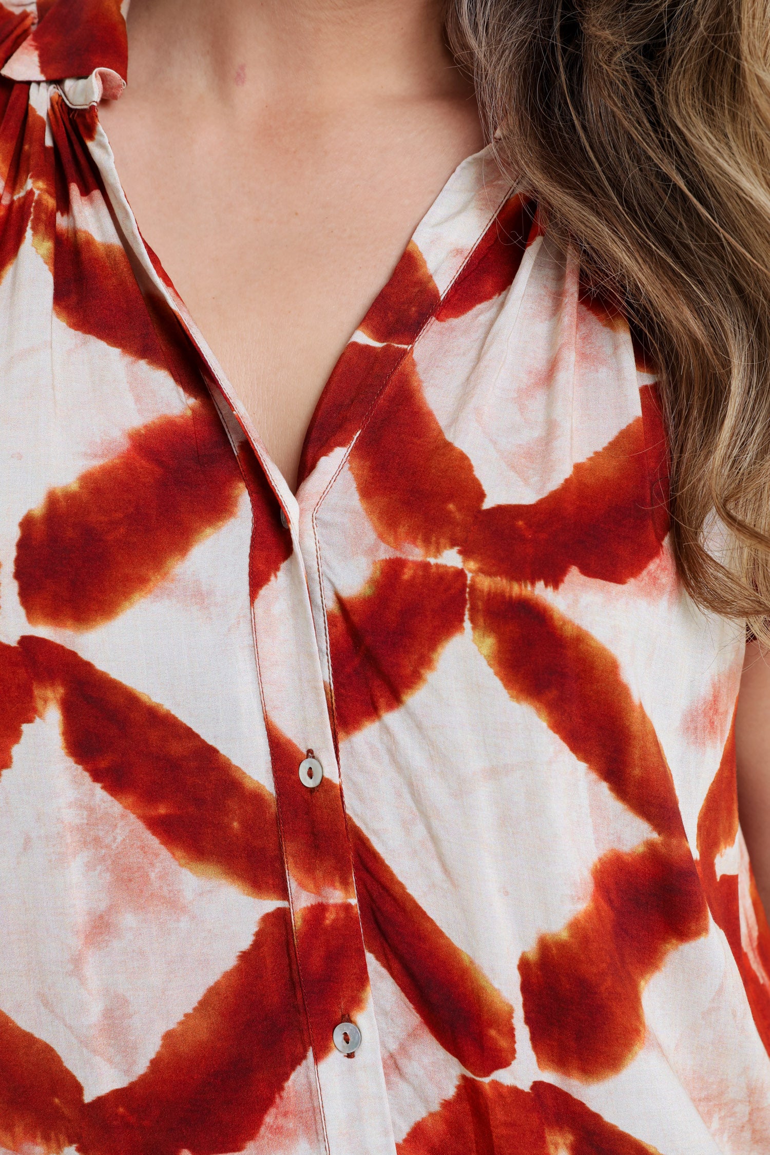 Blouse en viscose imprimé graphique - Image 3