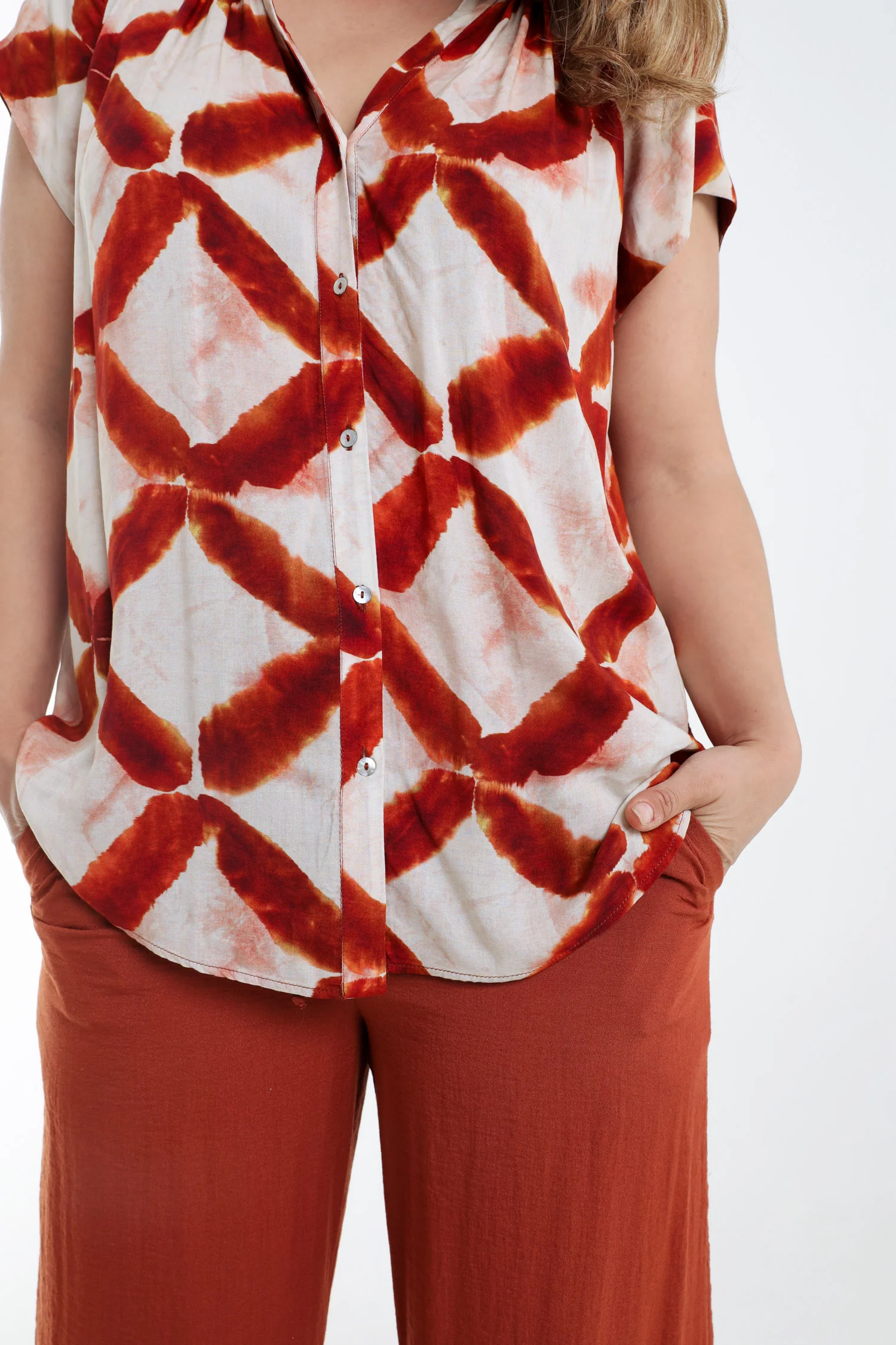 Blouse en viscose imprimé graphique - Image 4