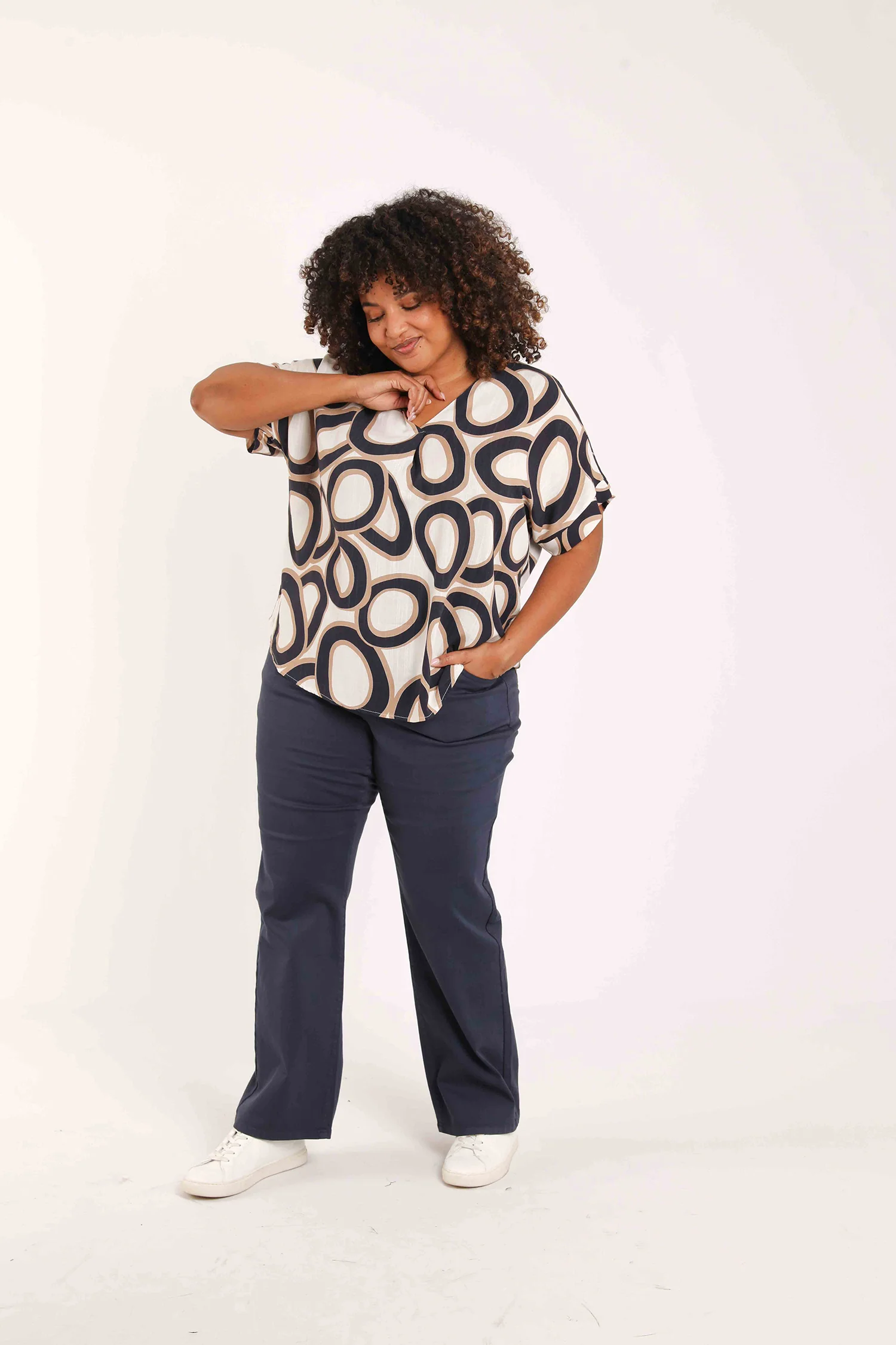 Blouse imprimé ronds graphiques - Image 7