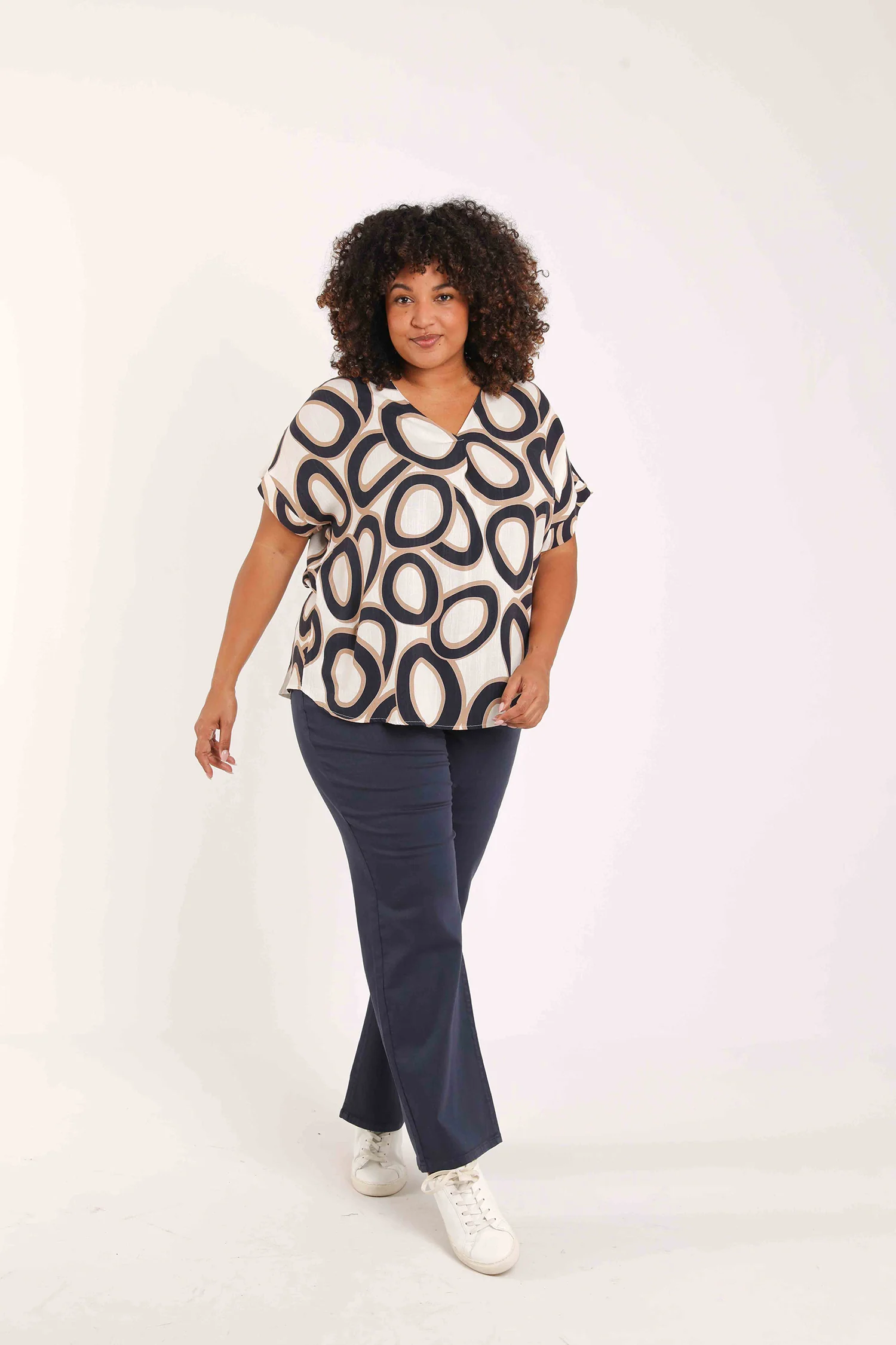 Blouse imprimé ronds graphiques - Image 8