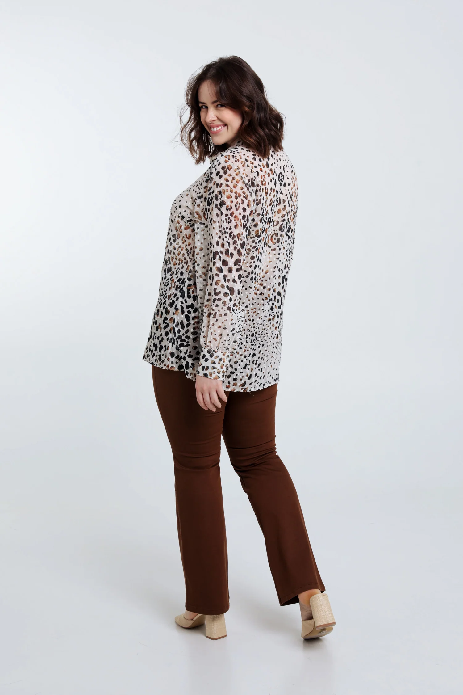 Blouse peau de bĂȘte avec plumetis - Image 2