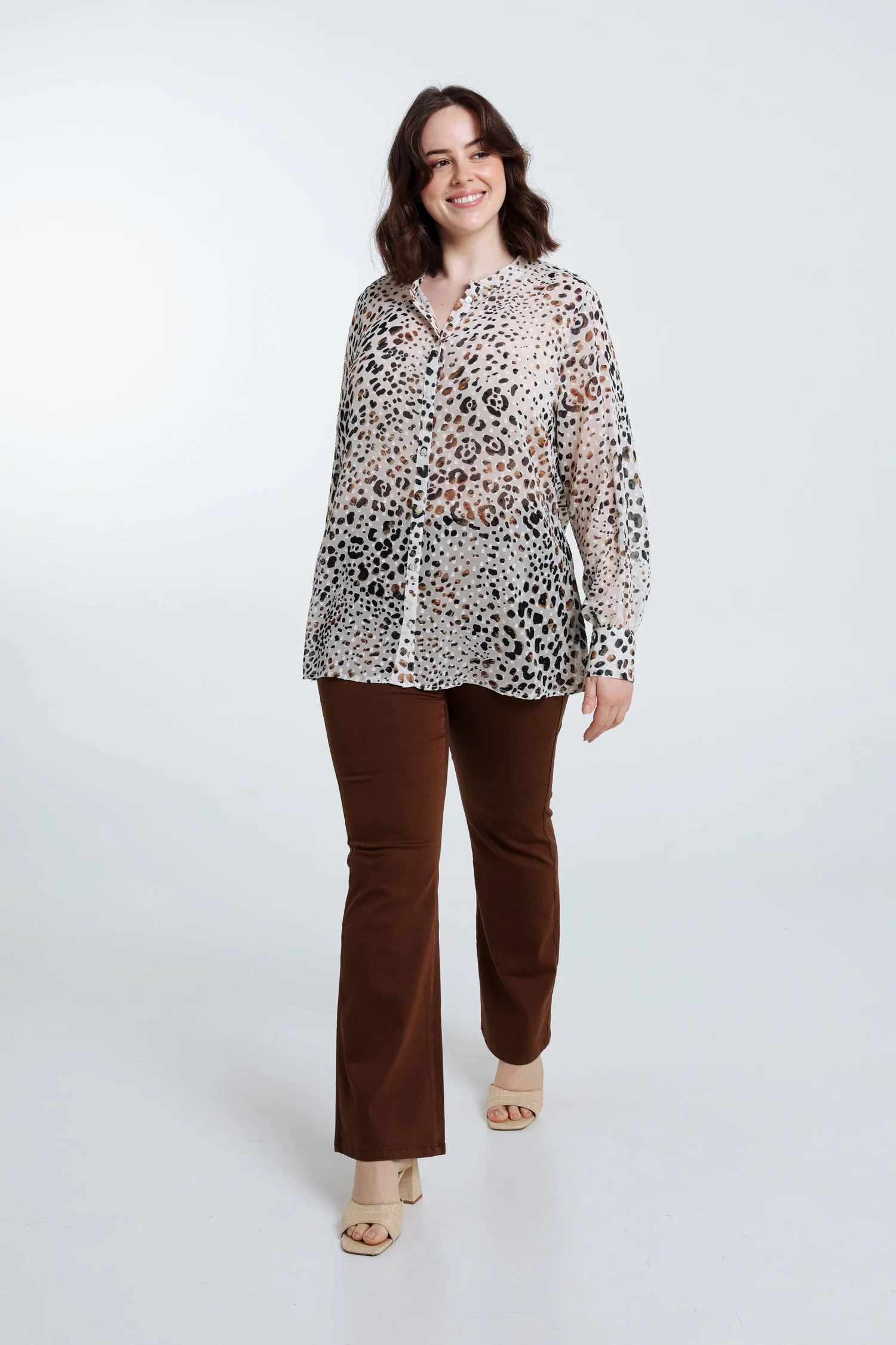 Blouse peau de bĂȘte avec plumetis - Image 9