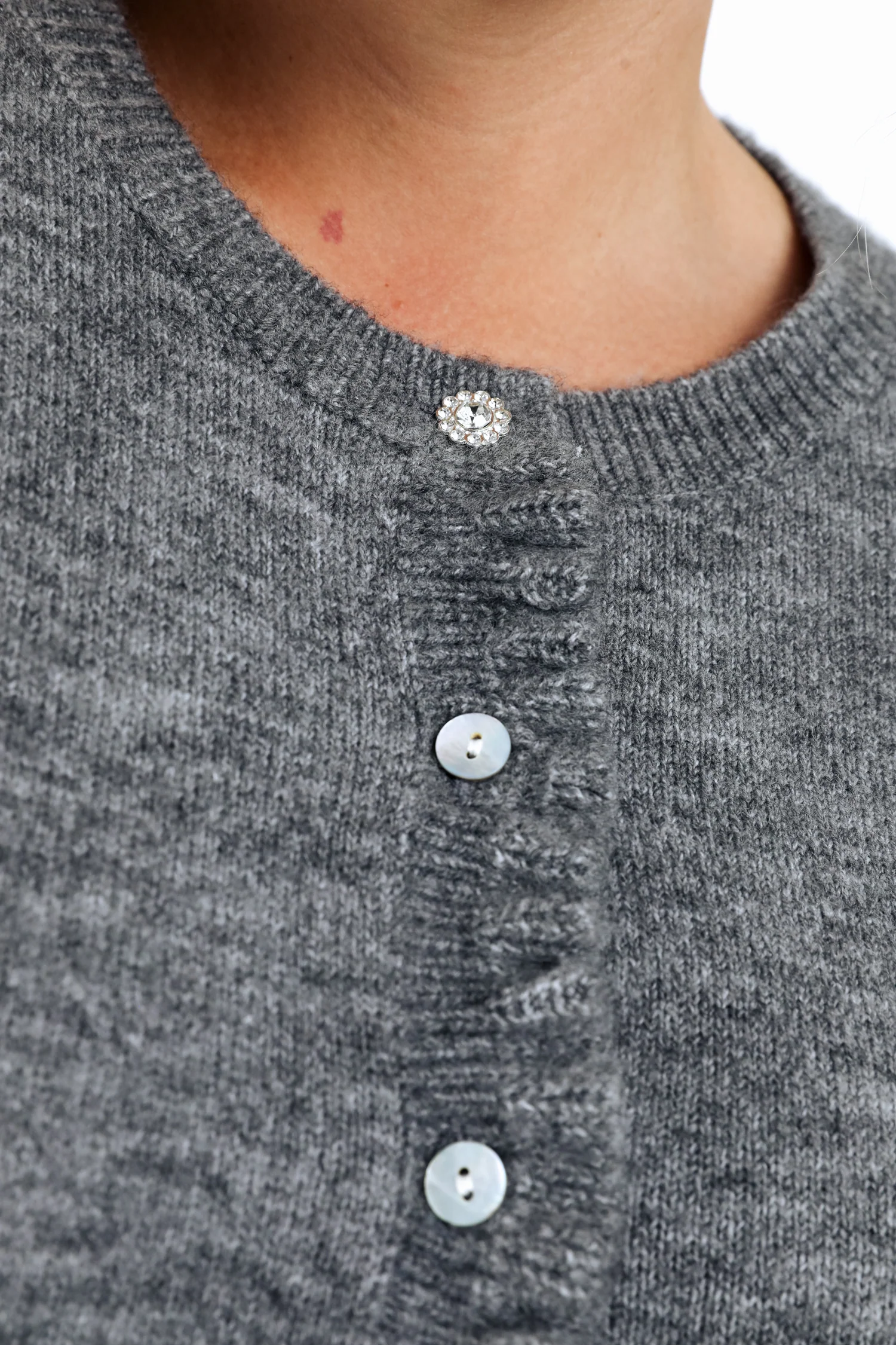 Cardigan boutonné uni avec volants - Image 13