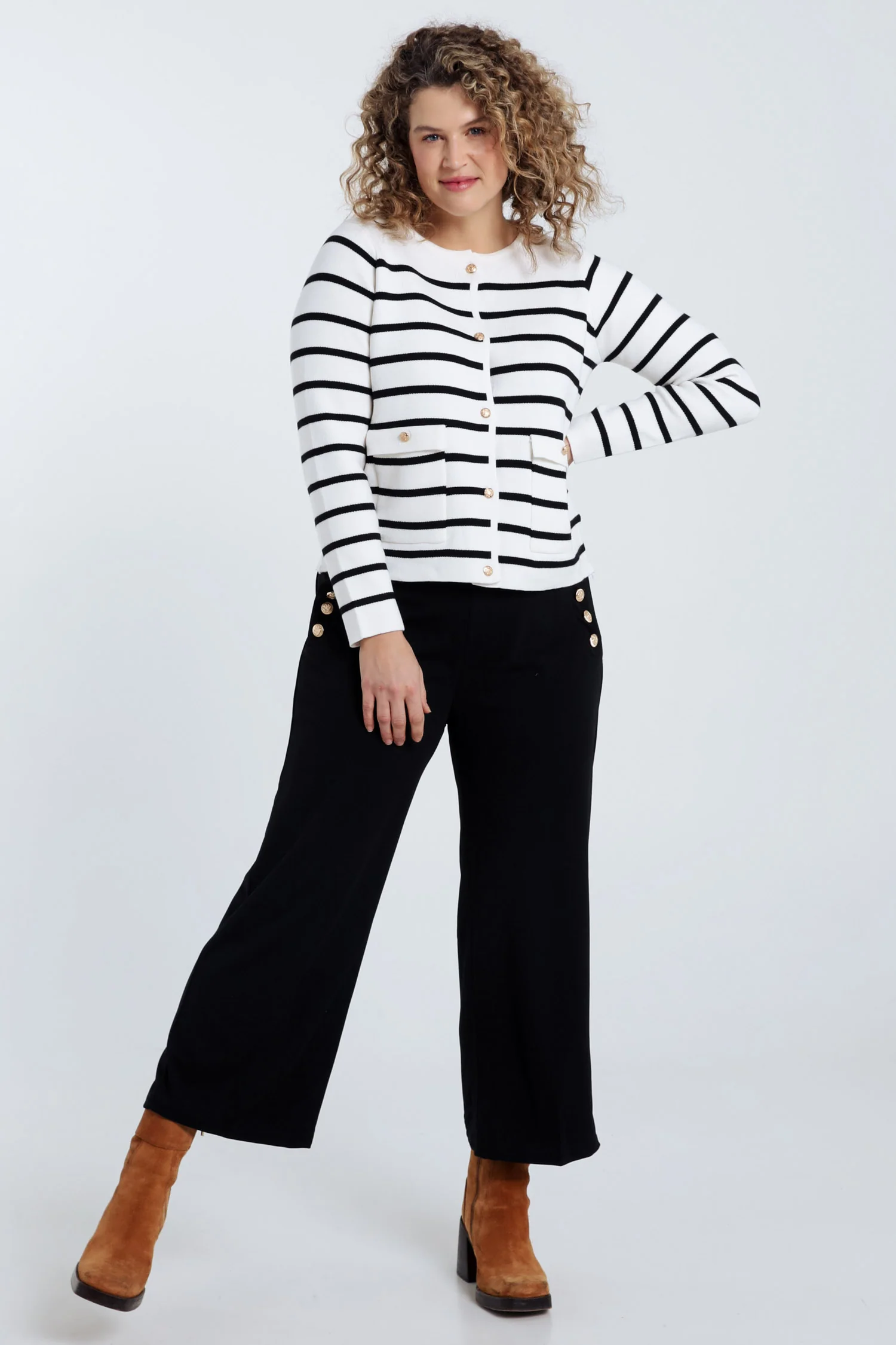 Cardigan rayé avec boutons dorés - Image 9