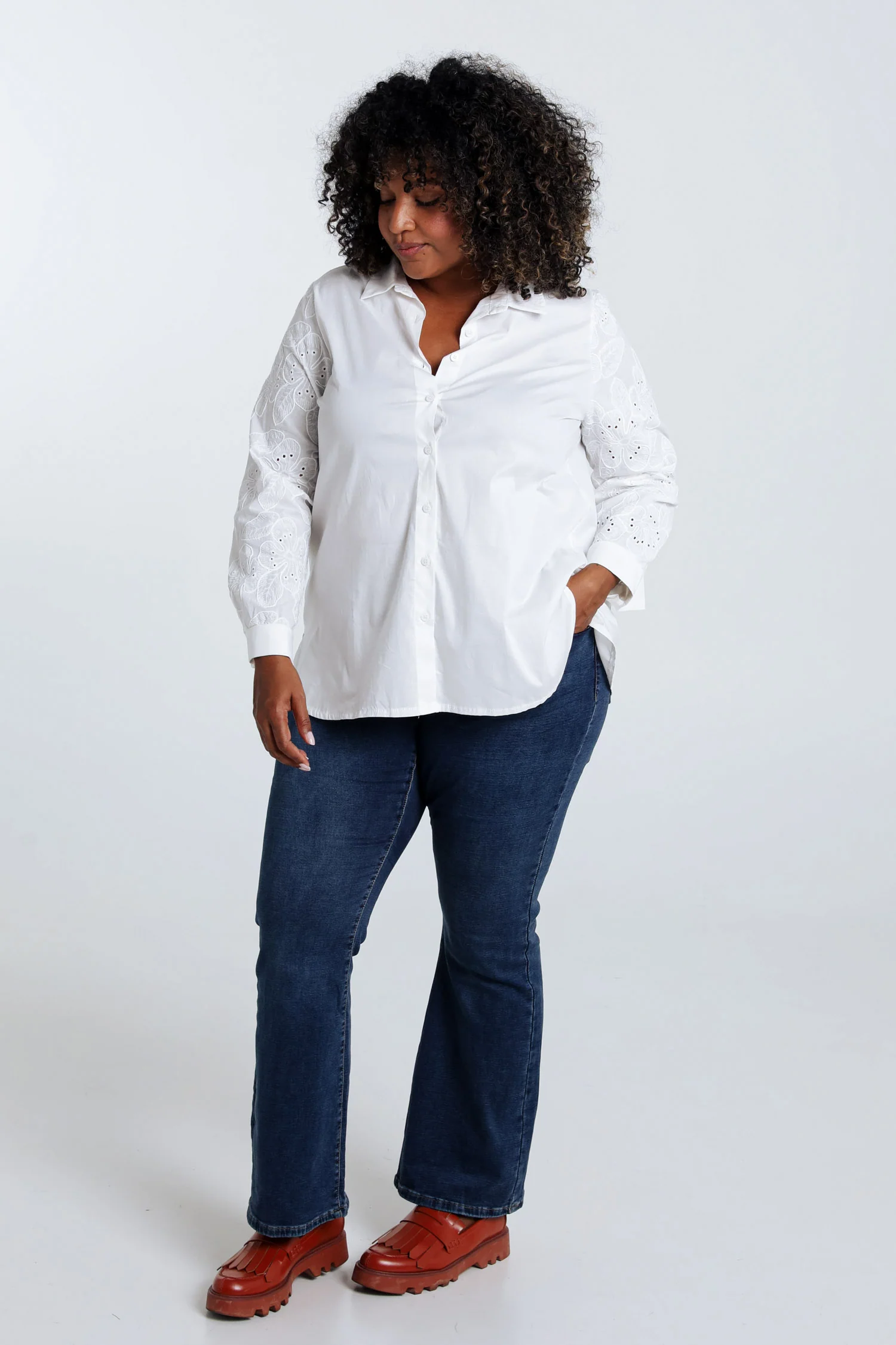 Chemise en coton avec manches brodées - Image 9