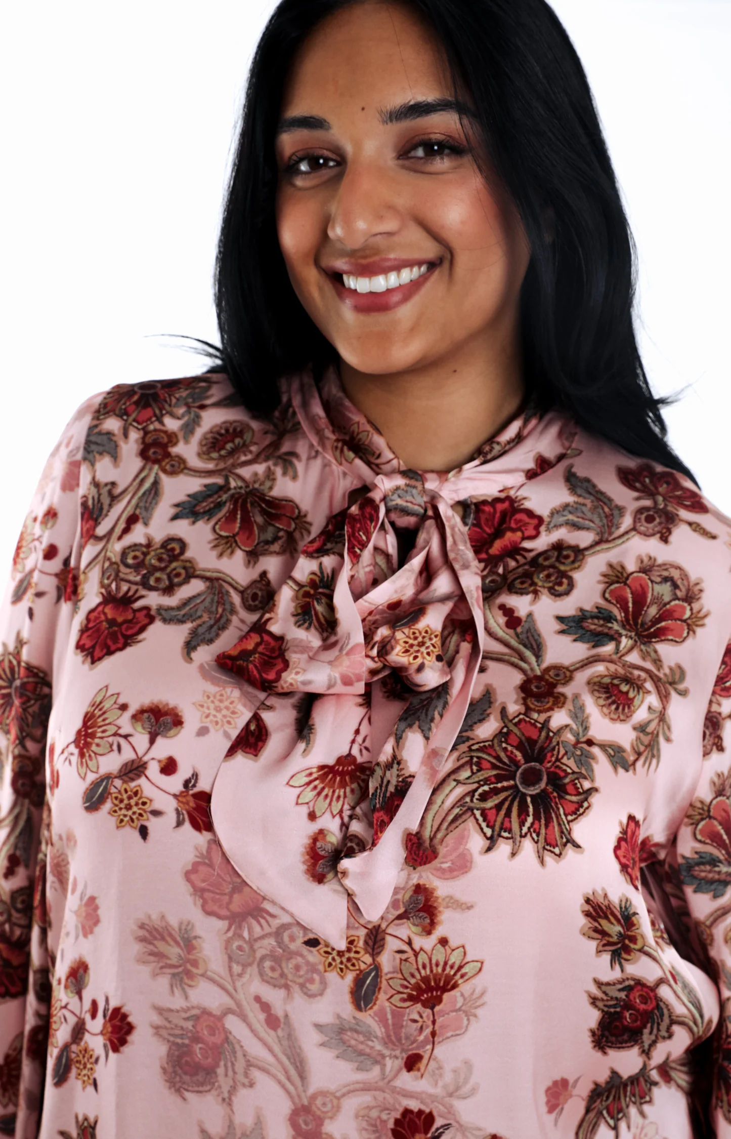 Chemise en viscose avec lavalière imprimé fleurs - Image 3