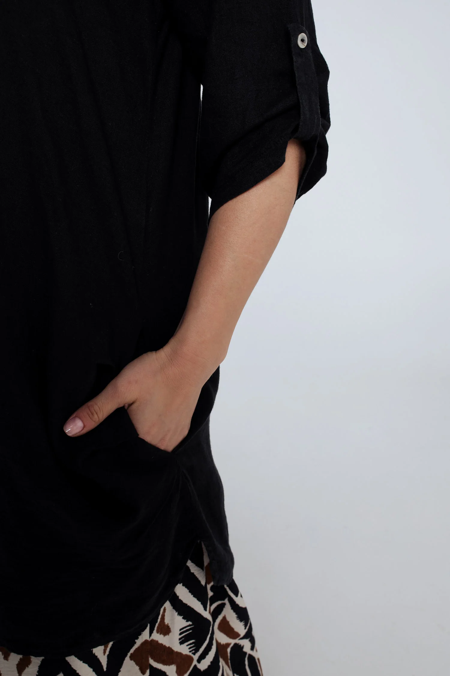 Chemise longue en lin et viscose unie - Image 27