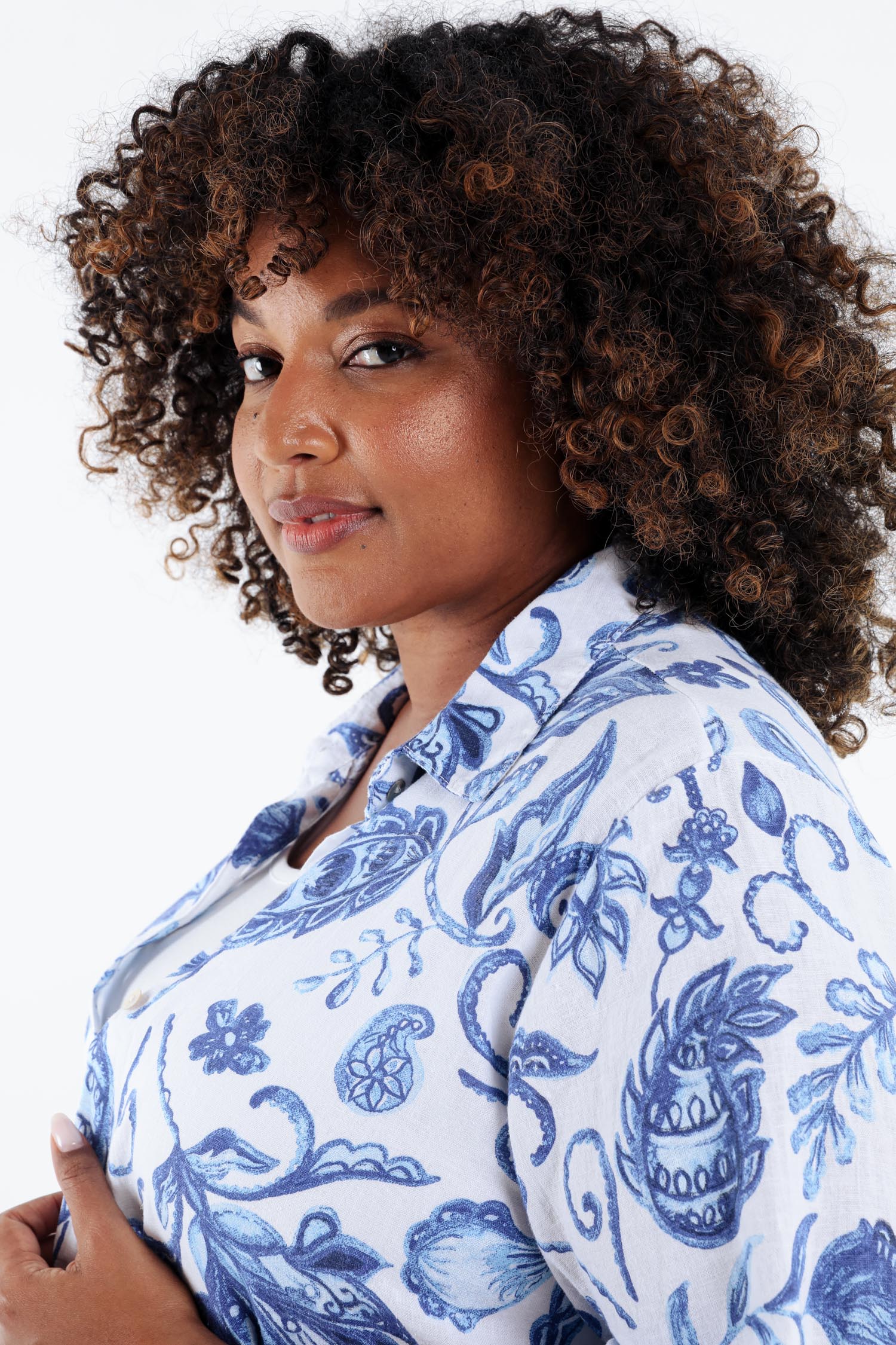 Chemise longue en lin imprimé fleurs indiennes - Image 3