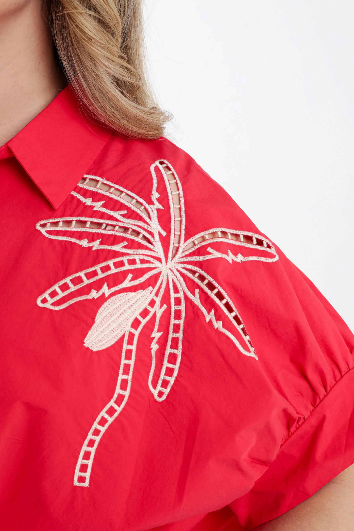 Chemise oversize en coton unie avec broderies - Image 3
