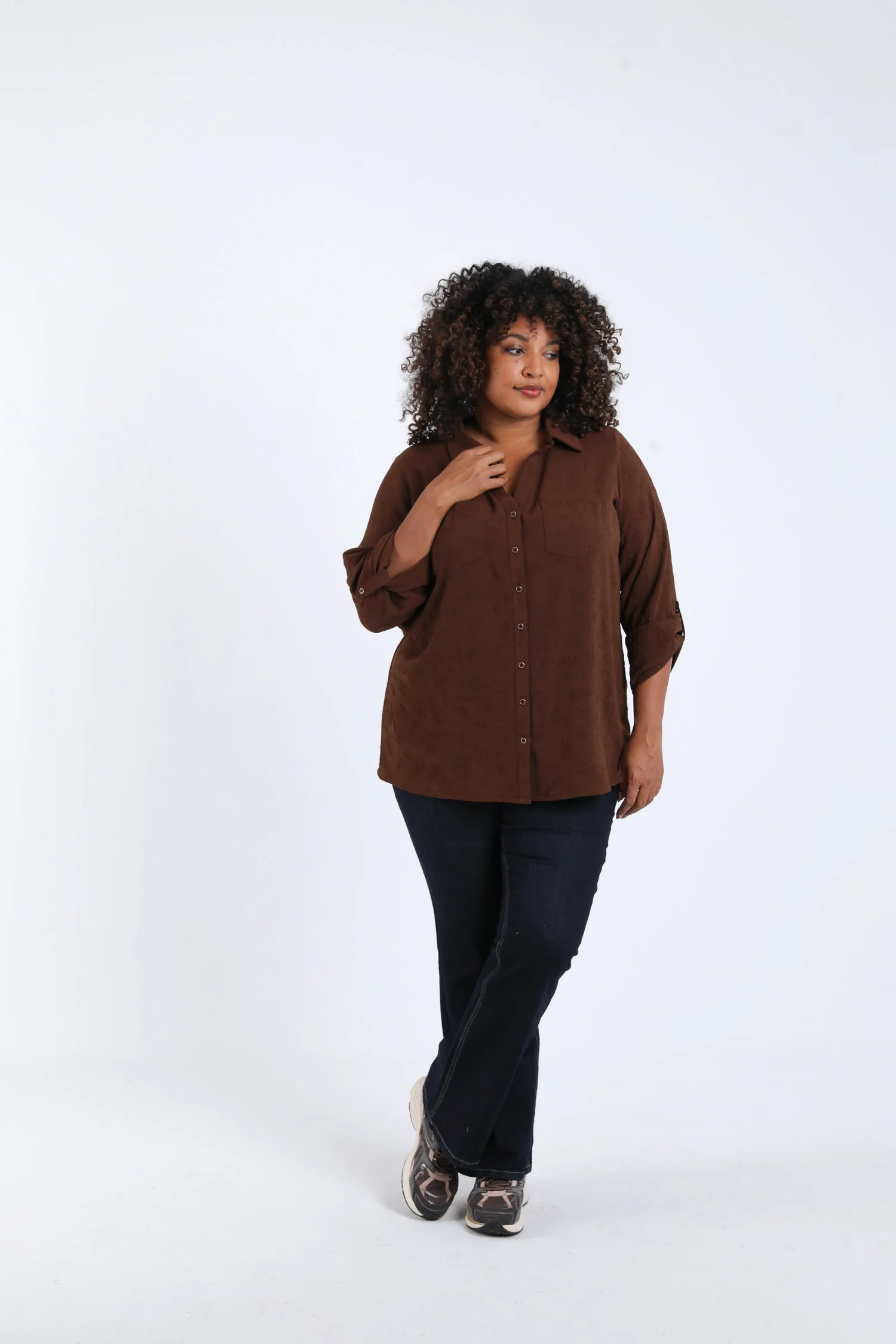 Chemise unie avec motif fleurs en relief - Image 6