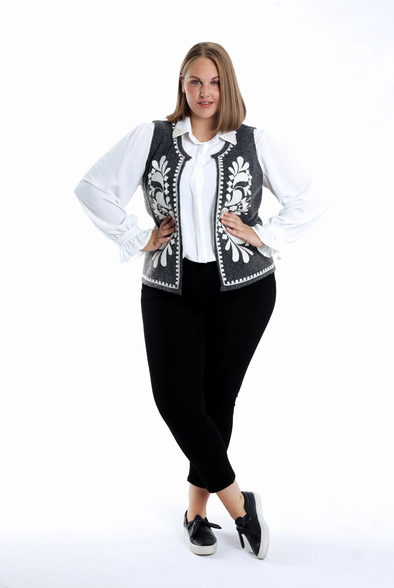 Gilet sans manches uni avec broderies - Image 5