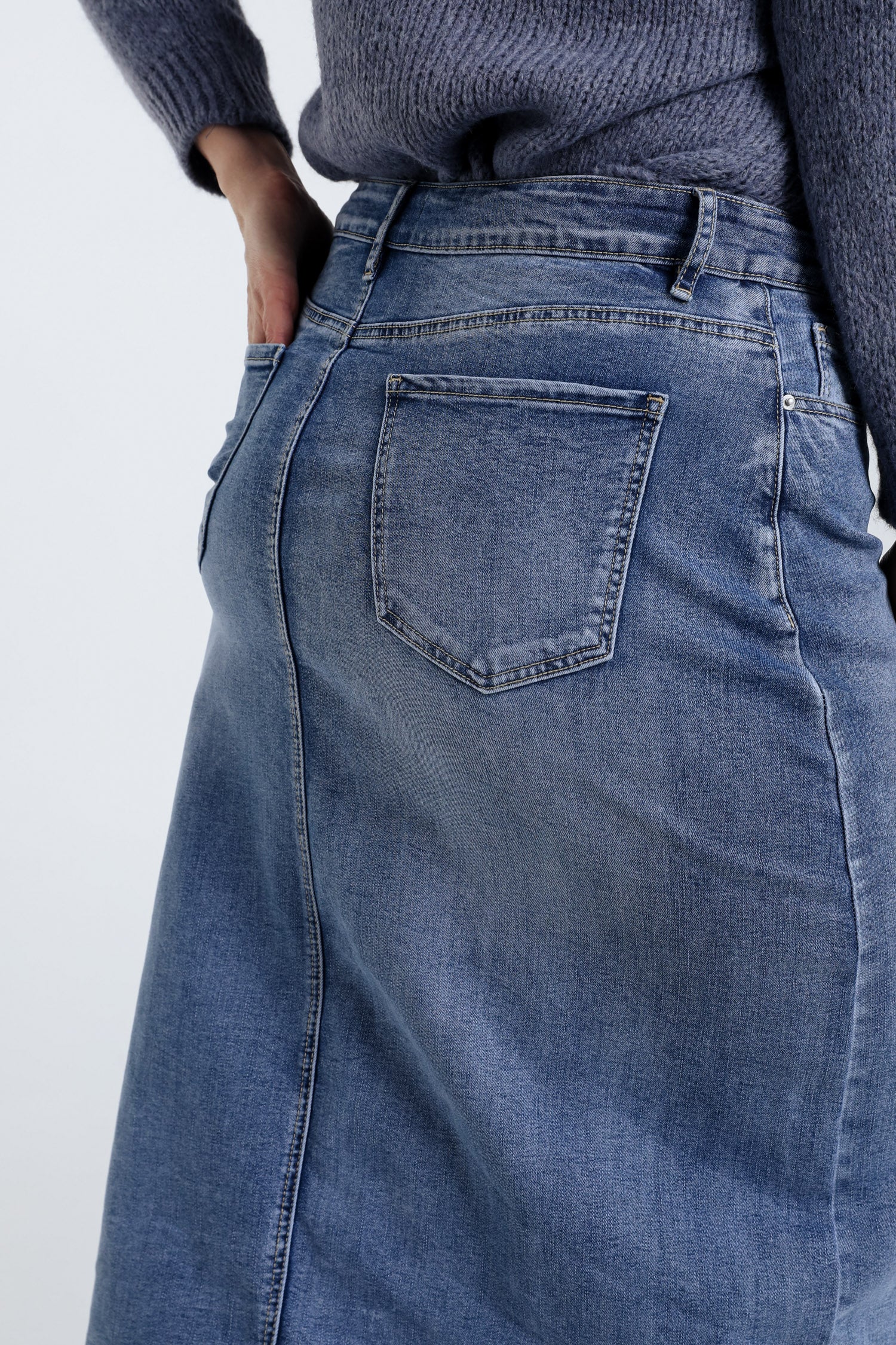 Jupe en jeans avec fente - Image 6