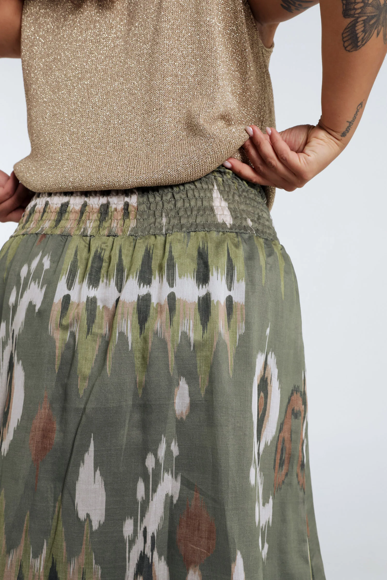 Jupe mi-longue en viscose imprimé etnique - Image 3