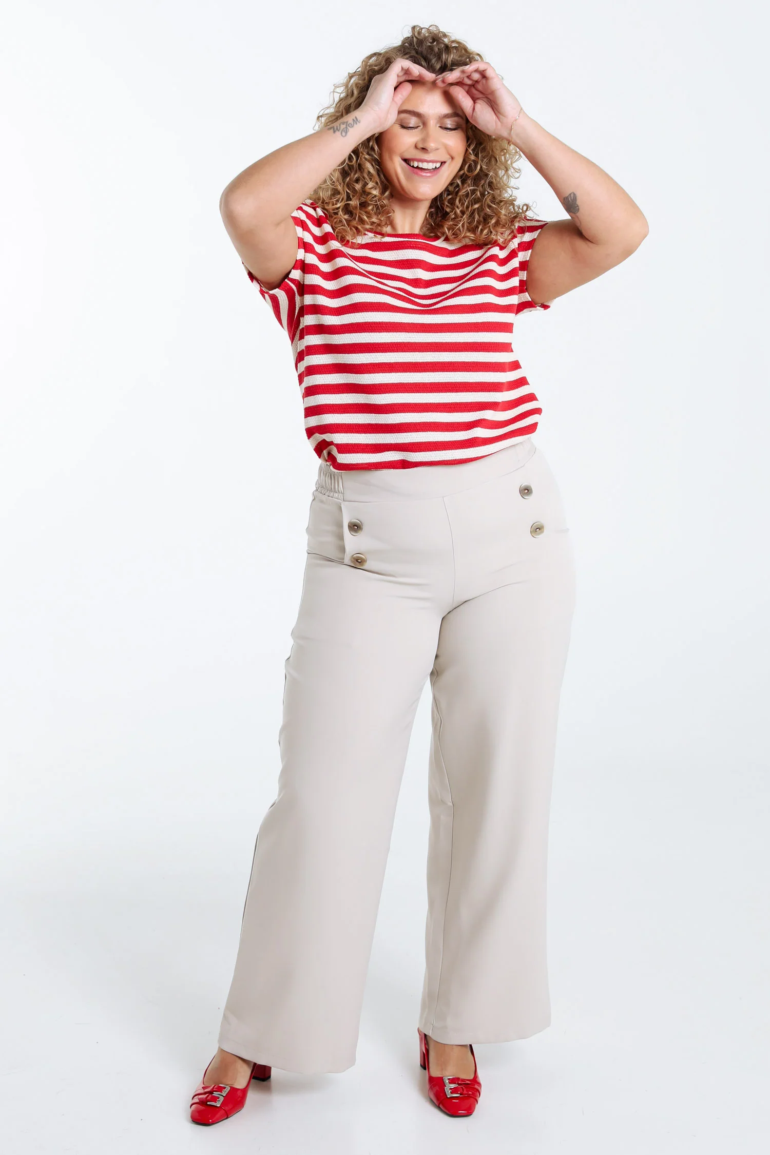 Pantalon 7/8 avec boutons décoratifs - Image 6