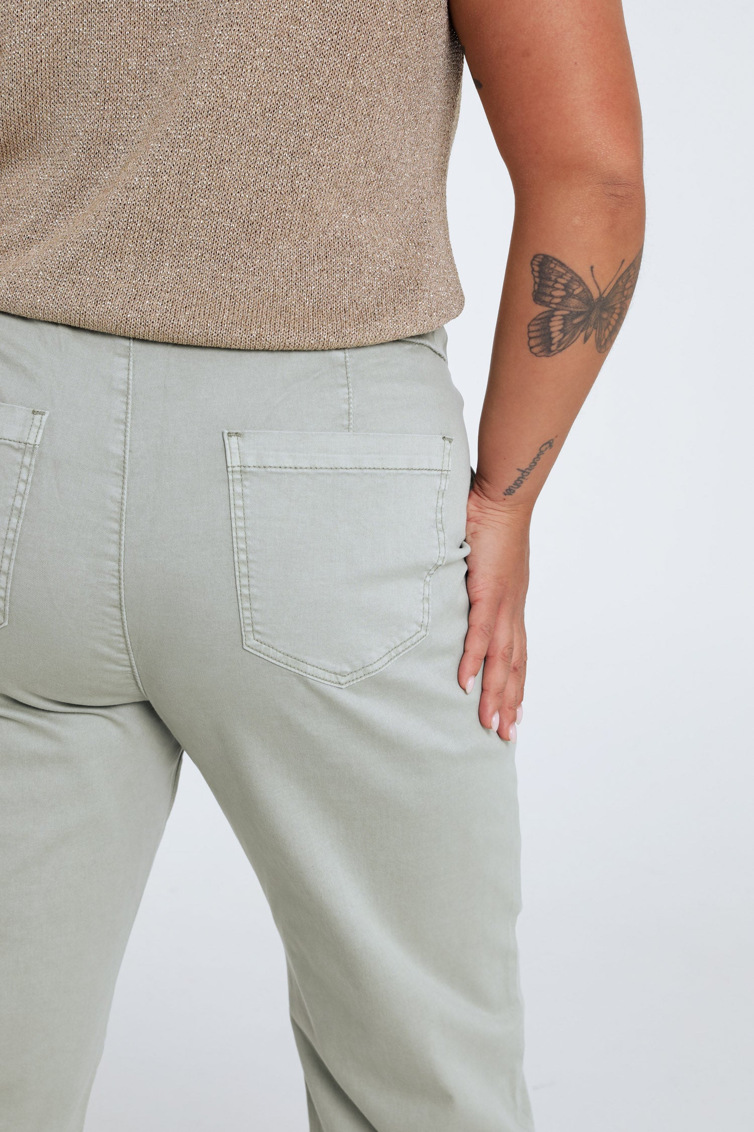 Pantalon chino en coton léger - Image 17