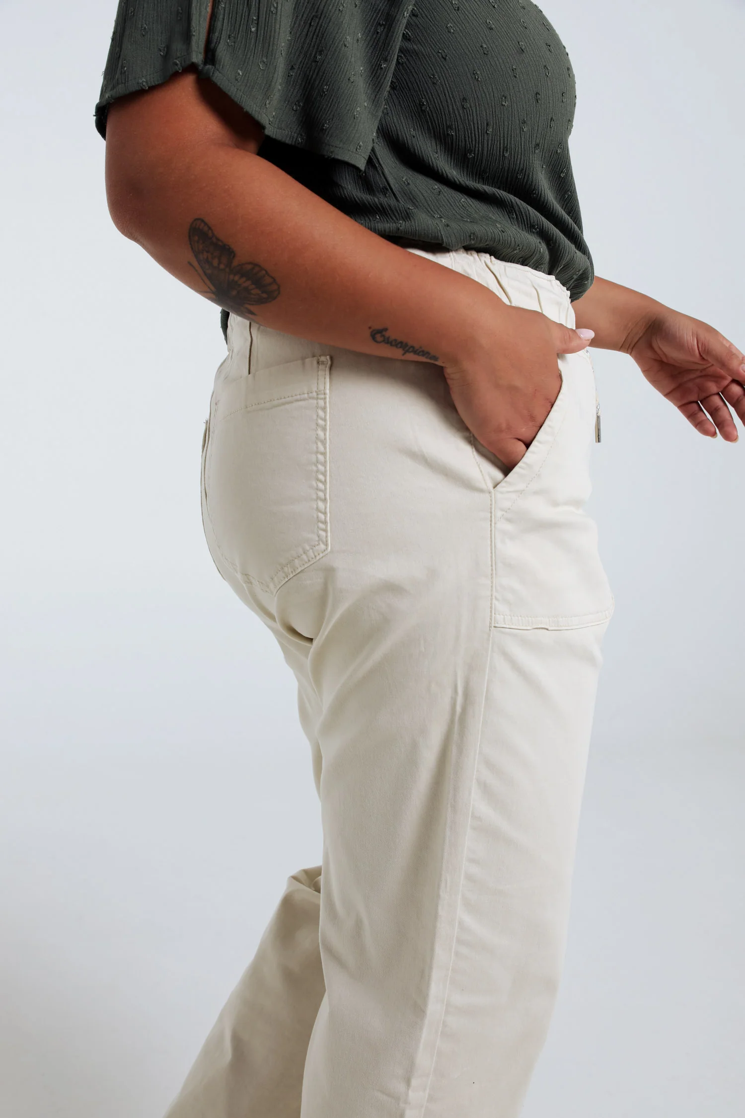 Pantalon chino en coton léger - Image 27