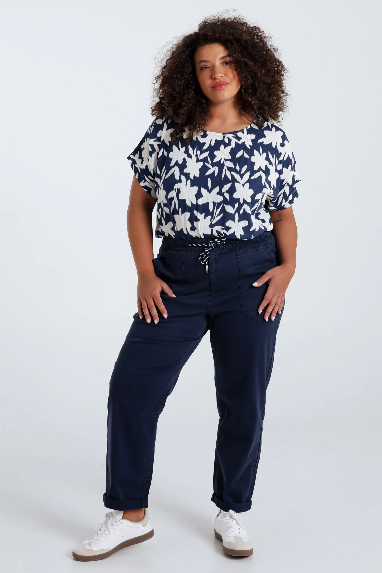 Pantalon chino en coton léger - Image 8