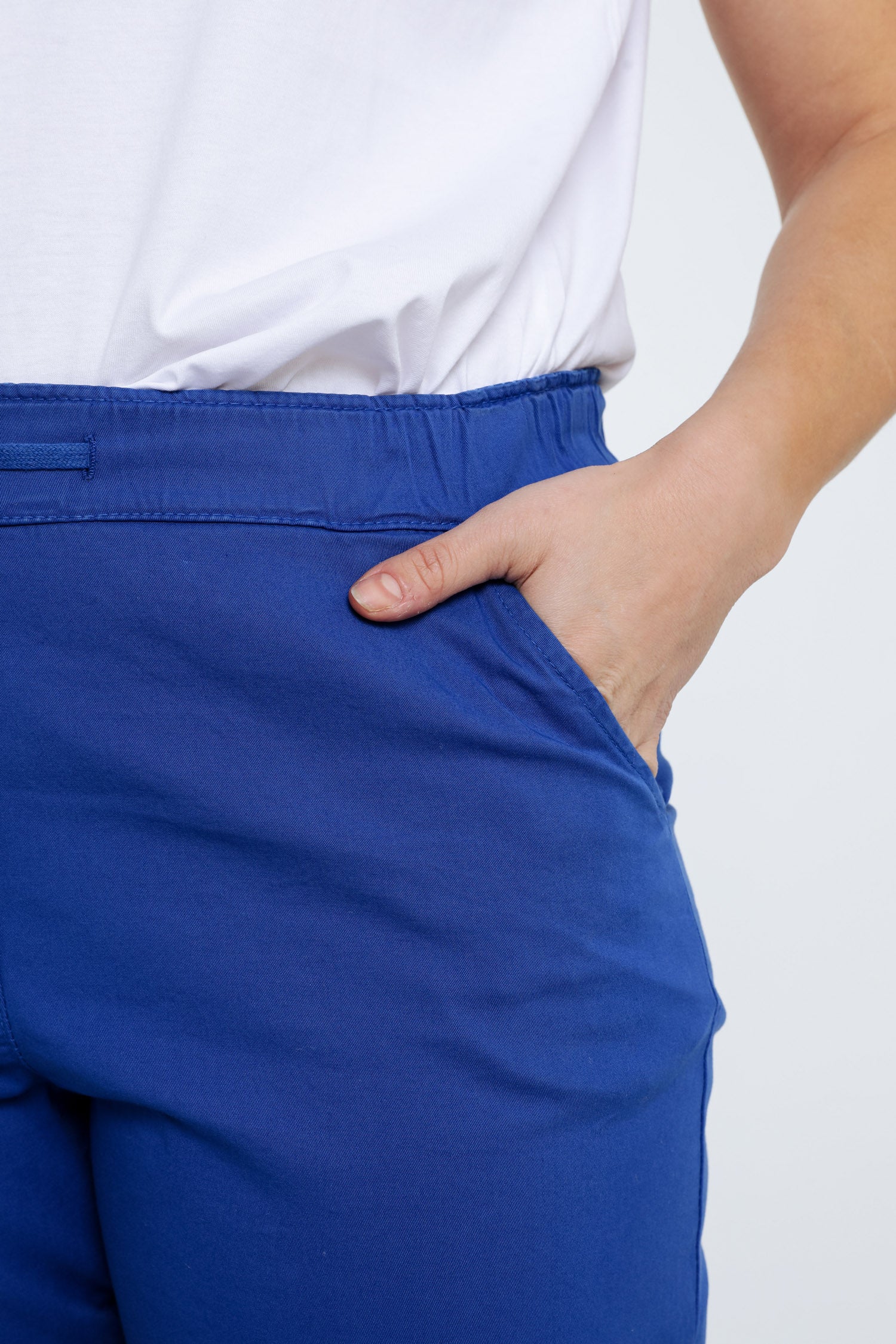 Pantalon chino en coton uni - Image 48