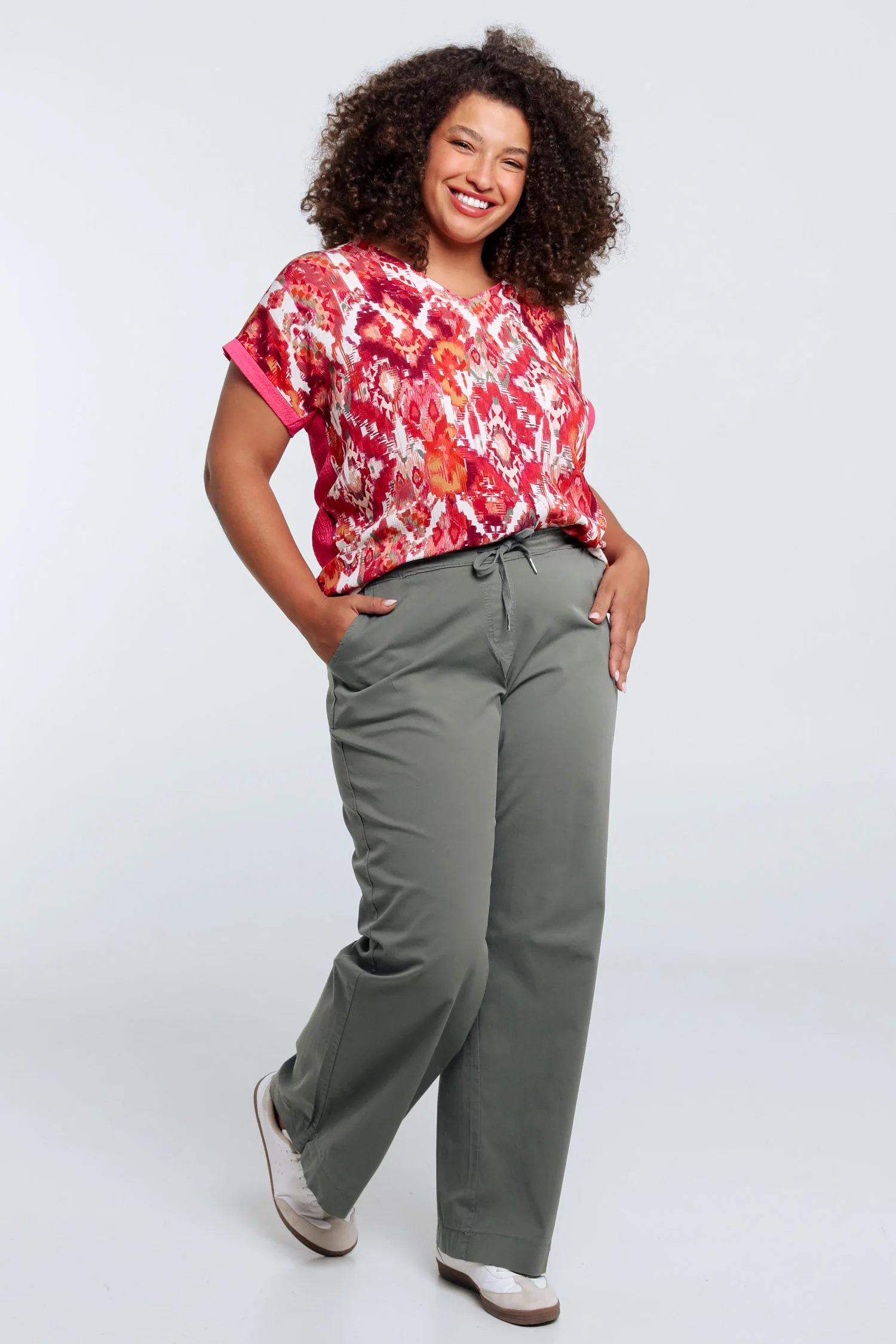 Pantalon chino jambe large uni - Image 19