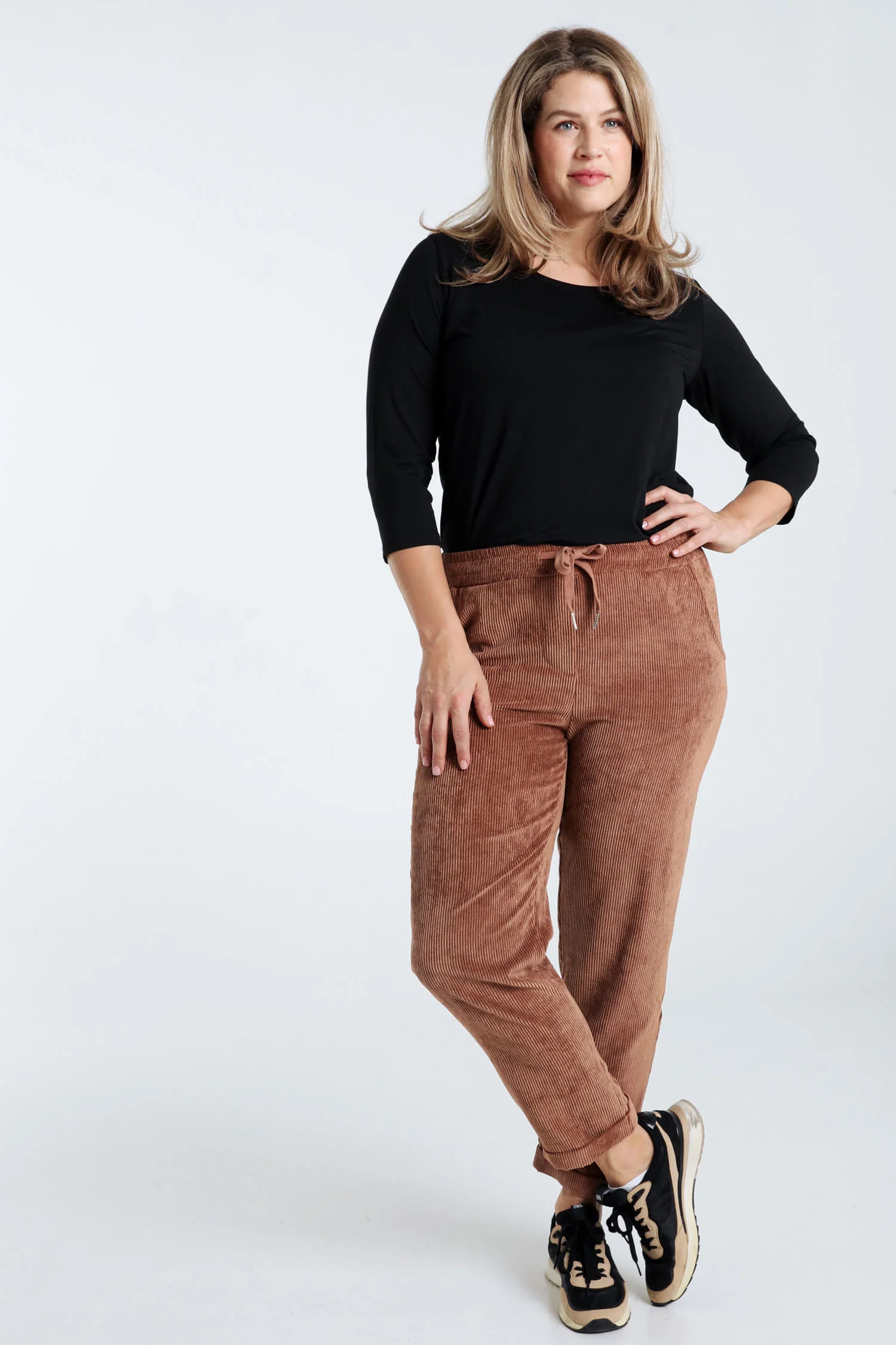 Pantalon chino uni en velours - Image 9