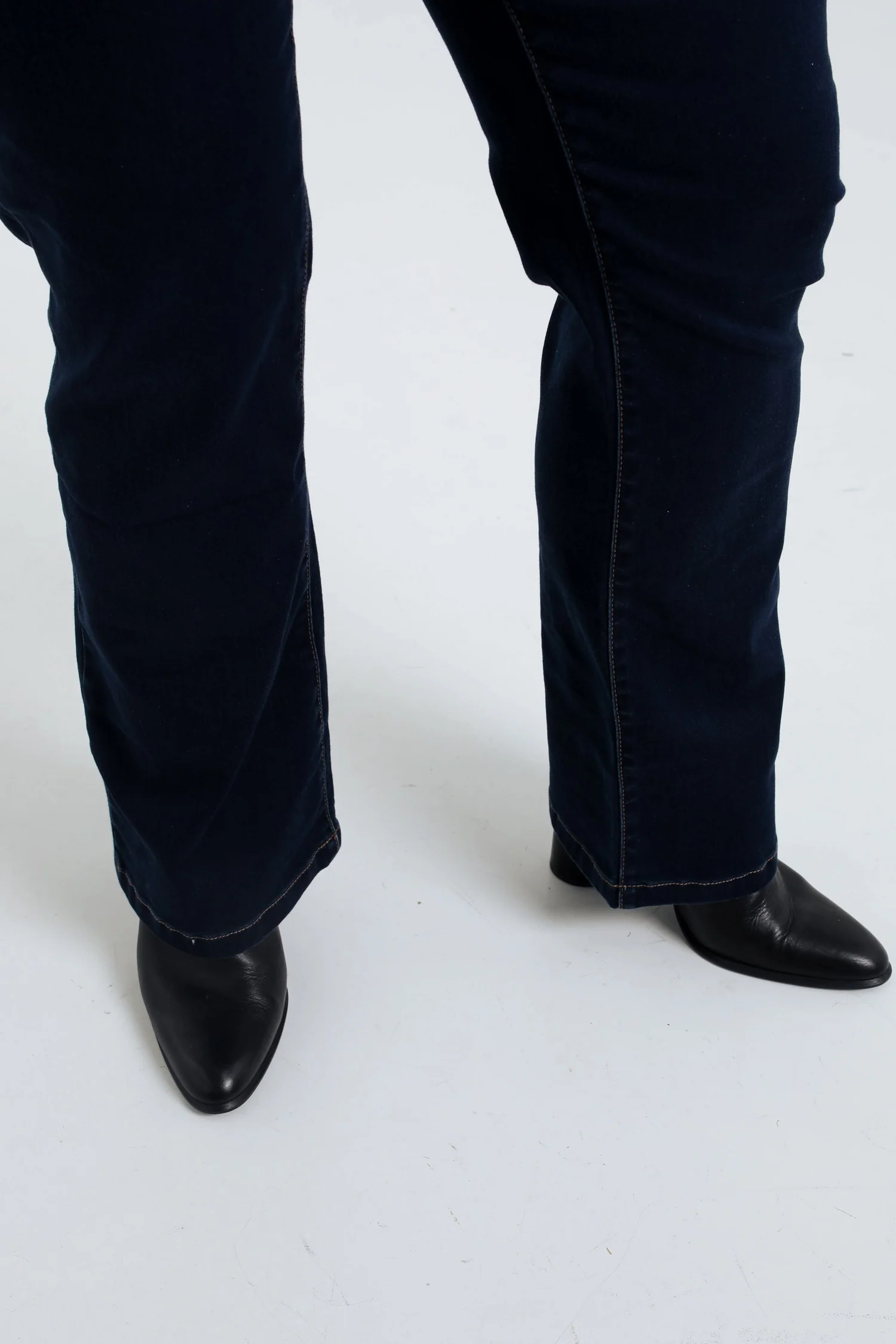 Pantalon flare brodé en coton - Image 5