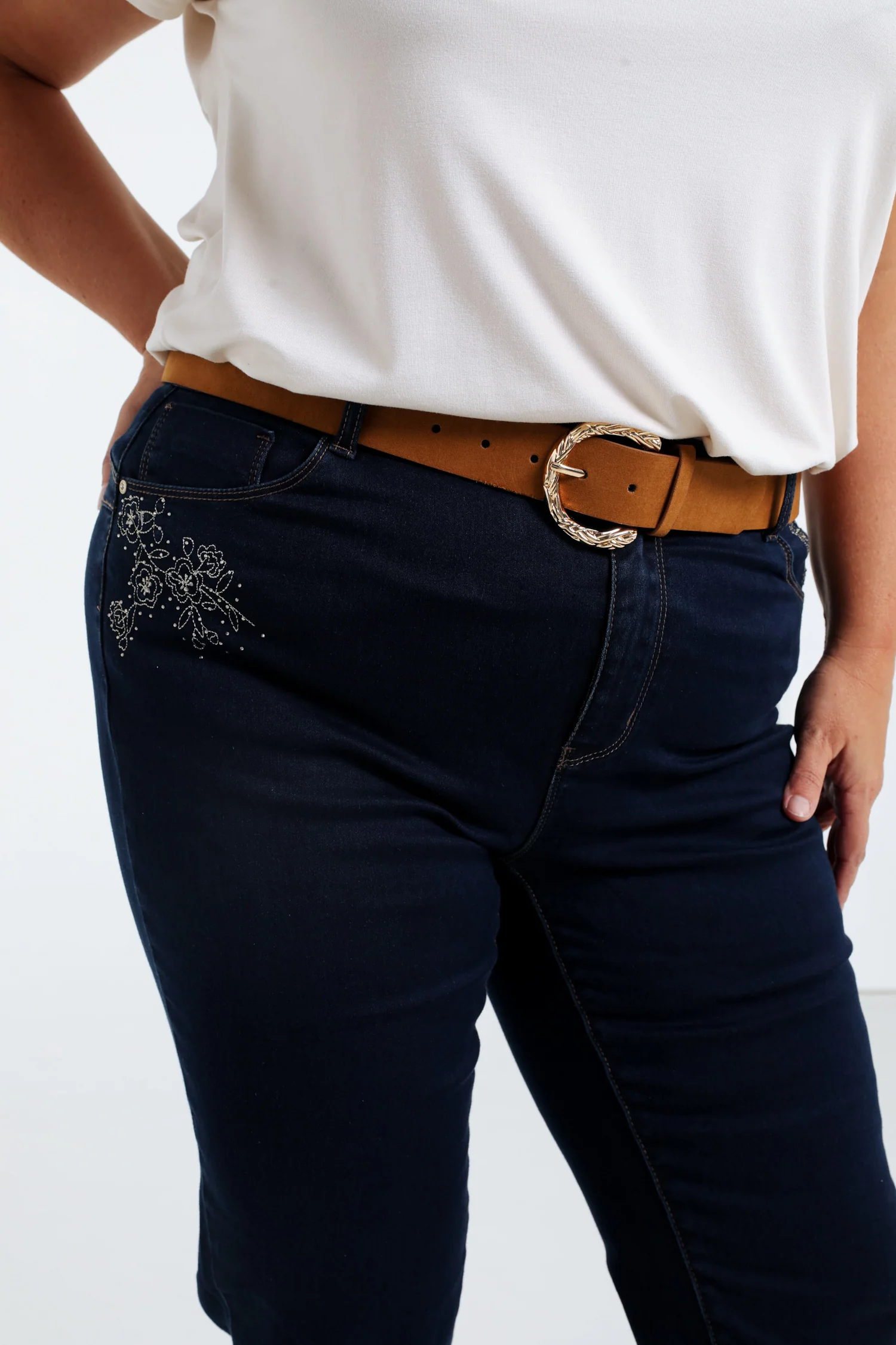 Pantalon flare brodé en coton - Image 6