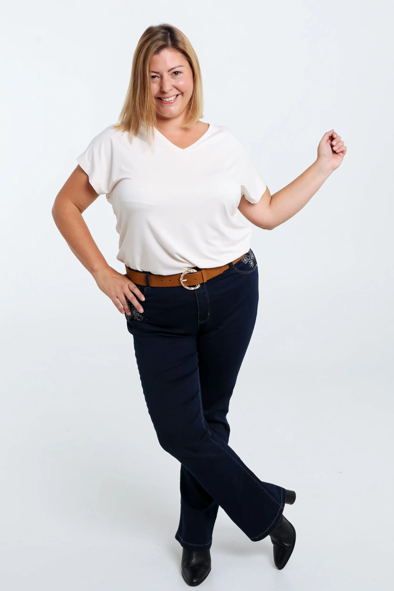 Pantalon flare brodé en coton - Image 9