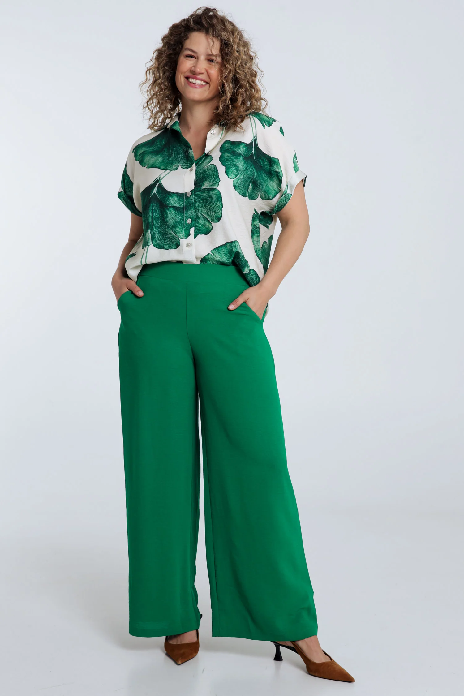 Pantalon fluide uni avec poches - Image 7