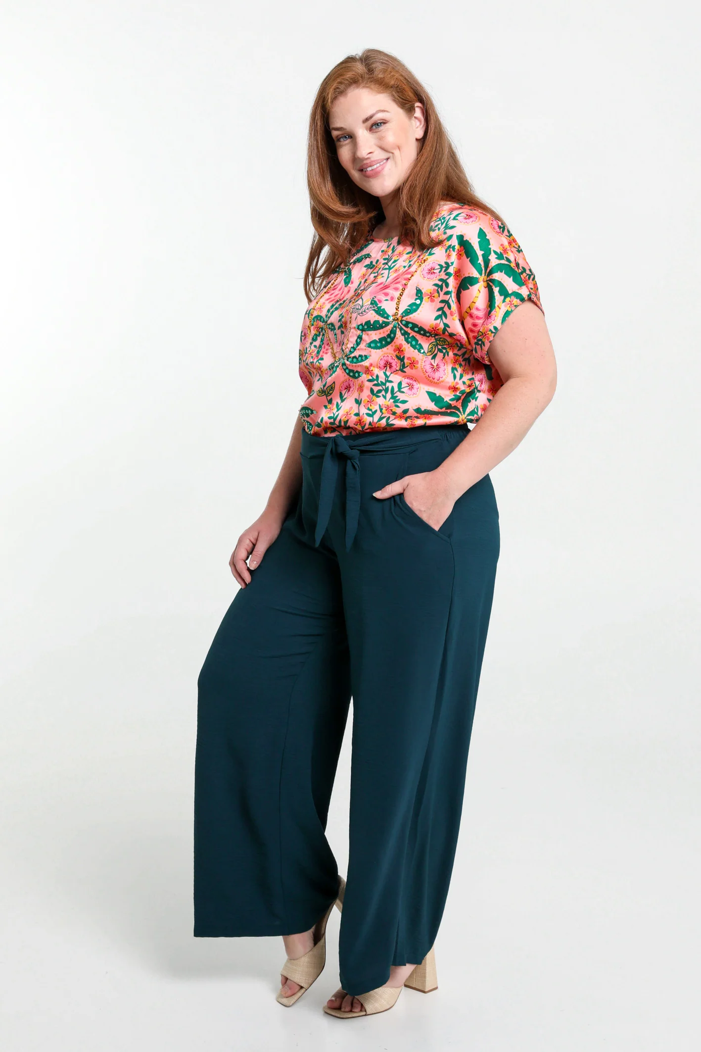 Pantalon large avec nœud - Image 17