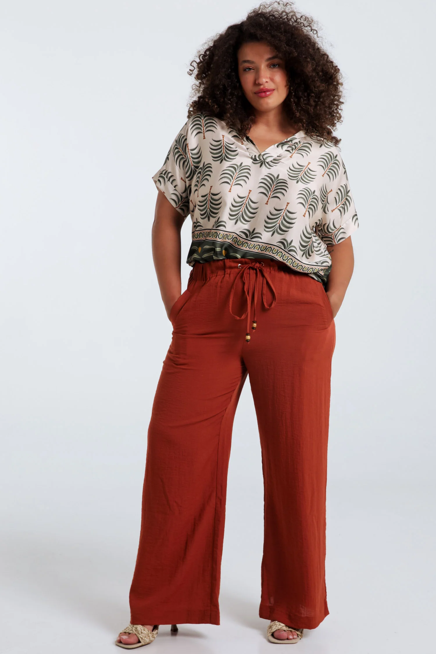 Pantalon large en viscose uni - Image 11
