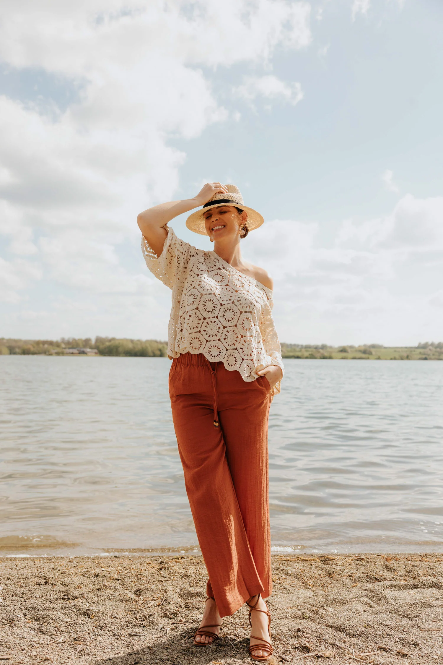 Pantalon large en viscose uni - Image 4