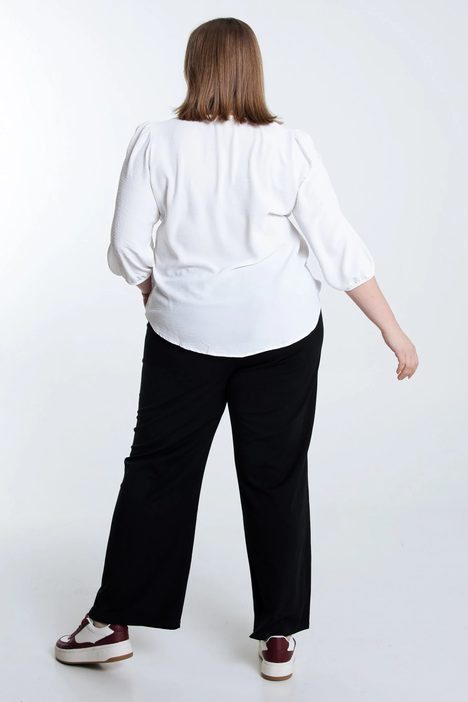 Pantalon large uni avec boucle dorée - Image 2