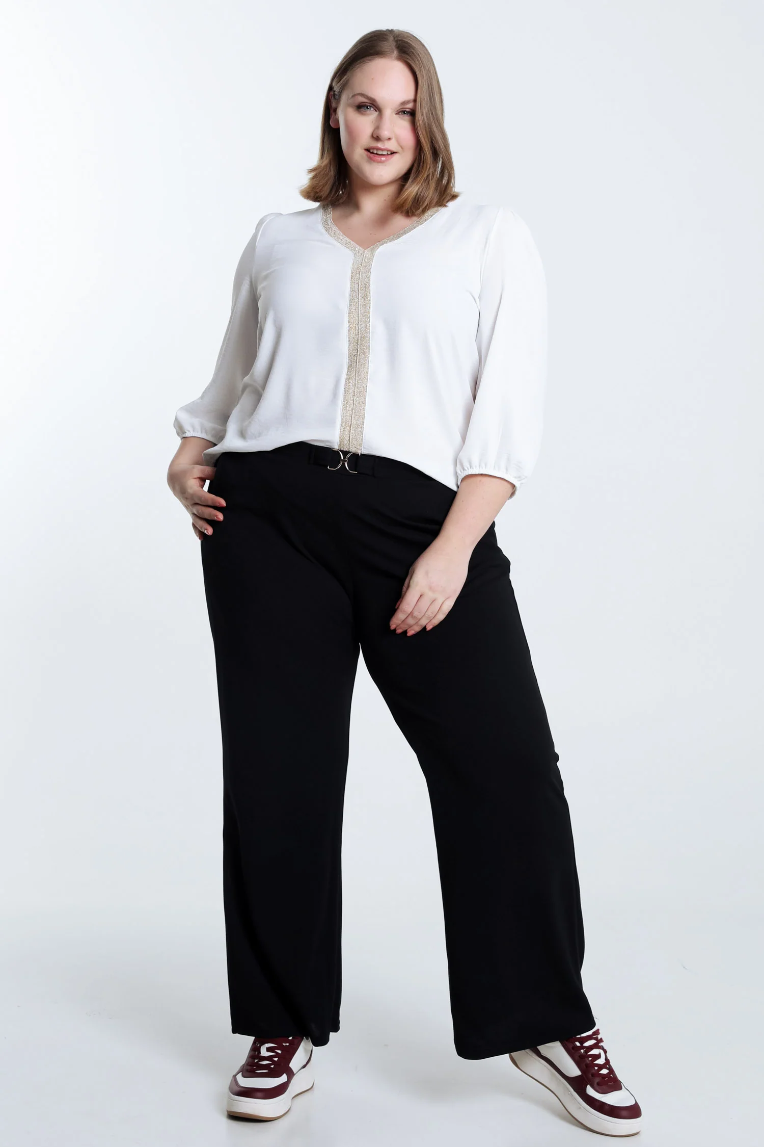 Pantalon large uni avec boucle dorée - Image 7
