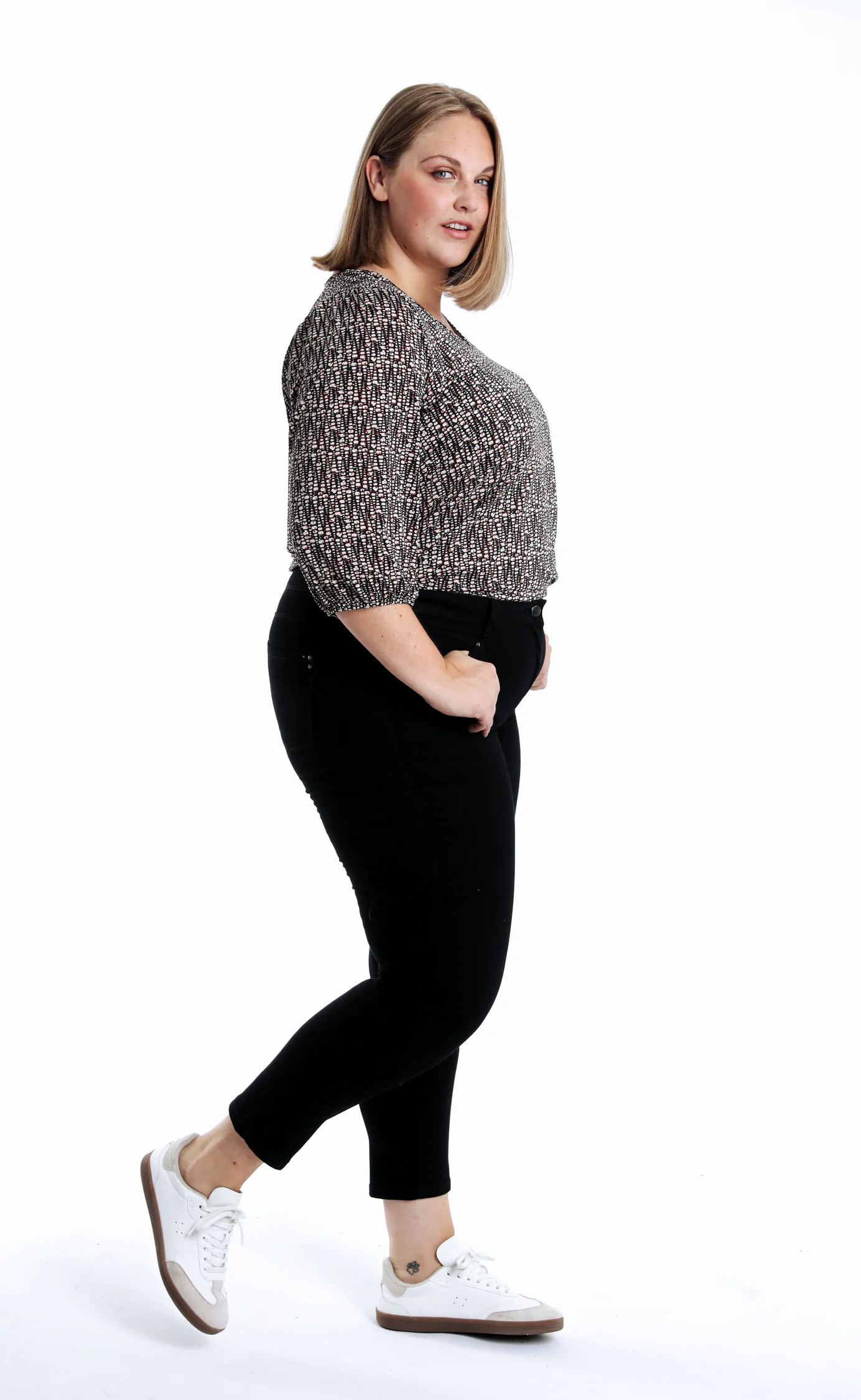 Pantalon slim 7/8 uni Louise - Image 5