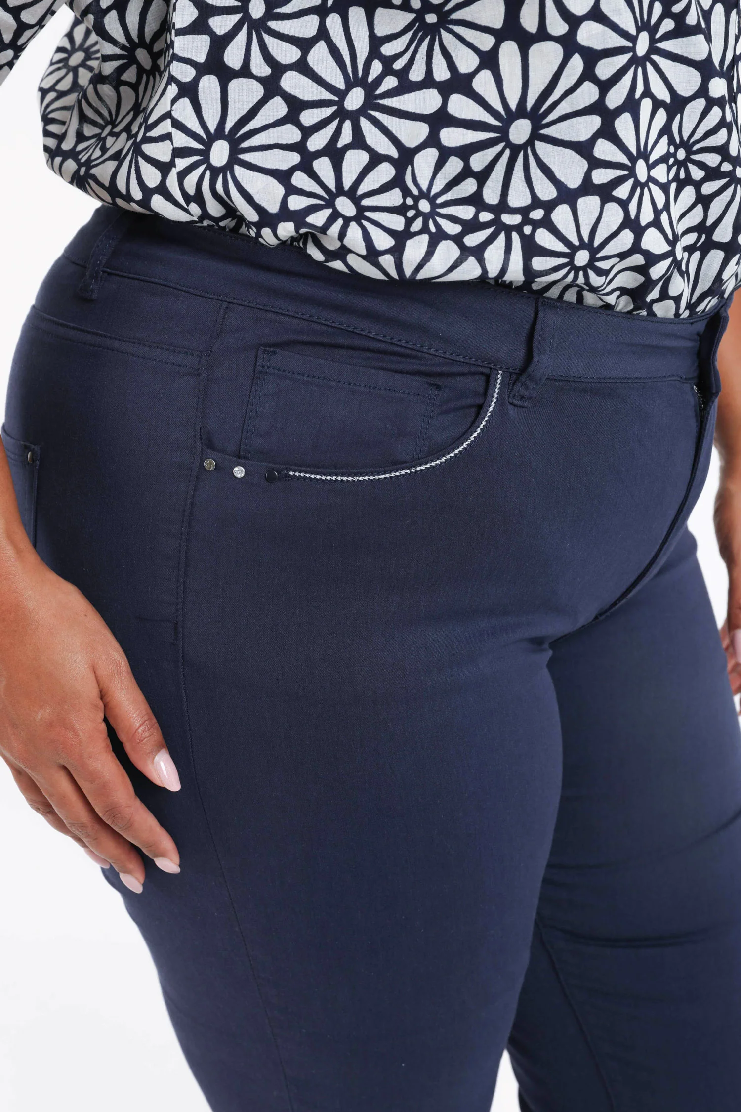 Pantalon slim Louise 7/8 - Image 4