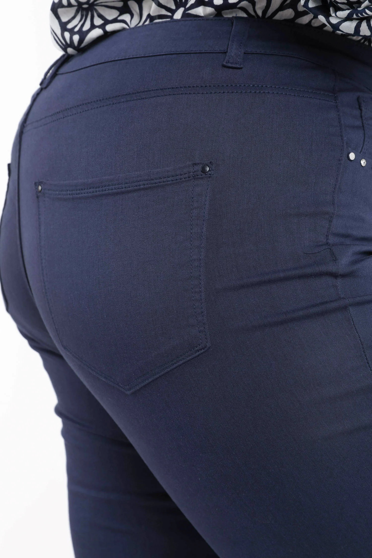 Pantalon slim Louise 7/8 - Image 6