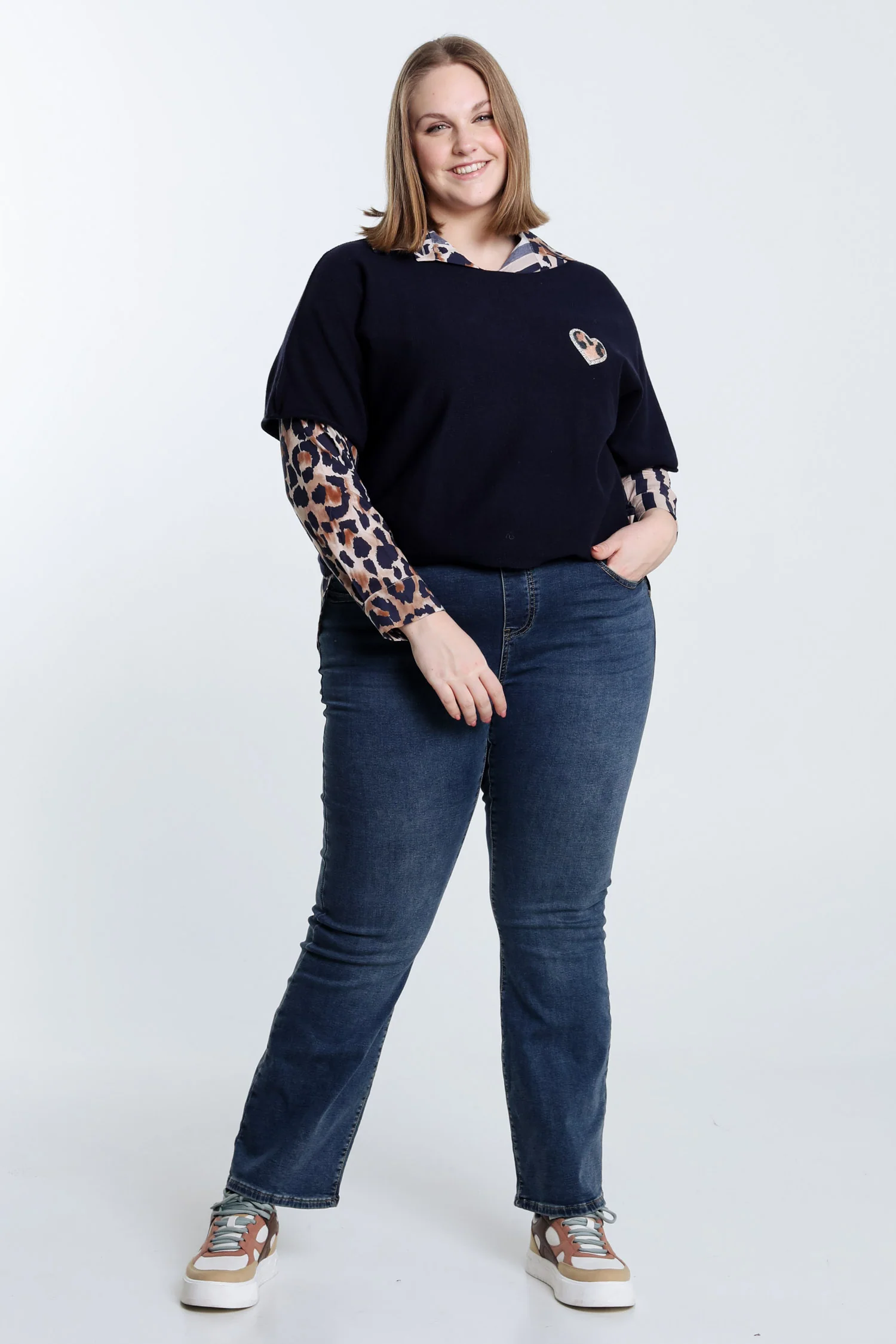 Pull cape uni avec coeur - Image 19